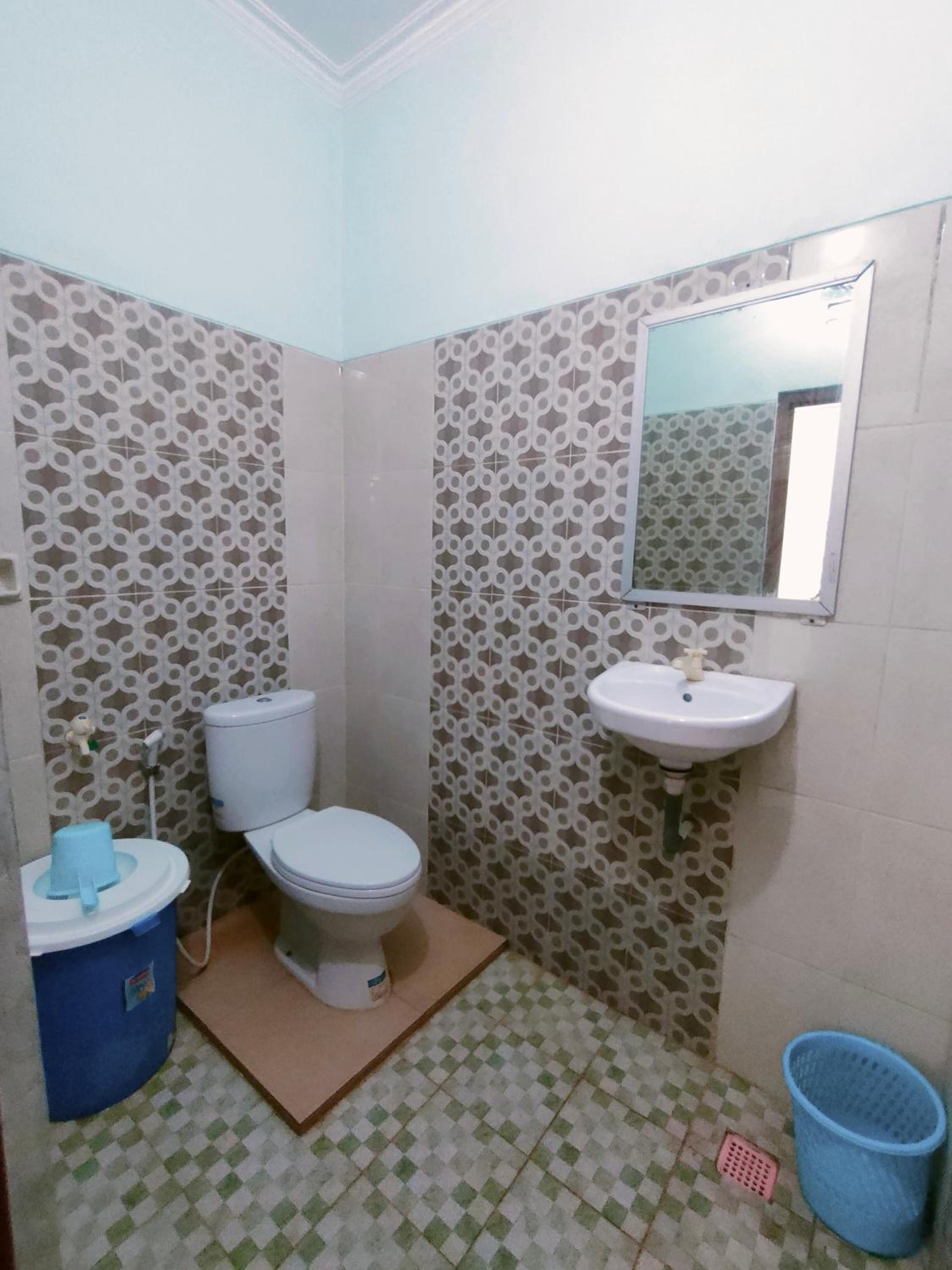 SETYA HOMESTAY TANJUNG LESUNG view 5
