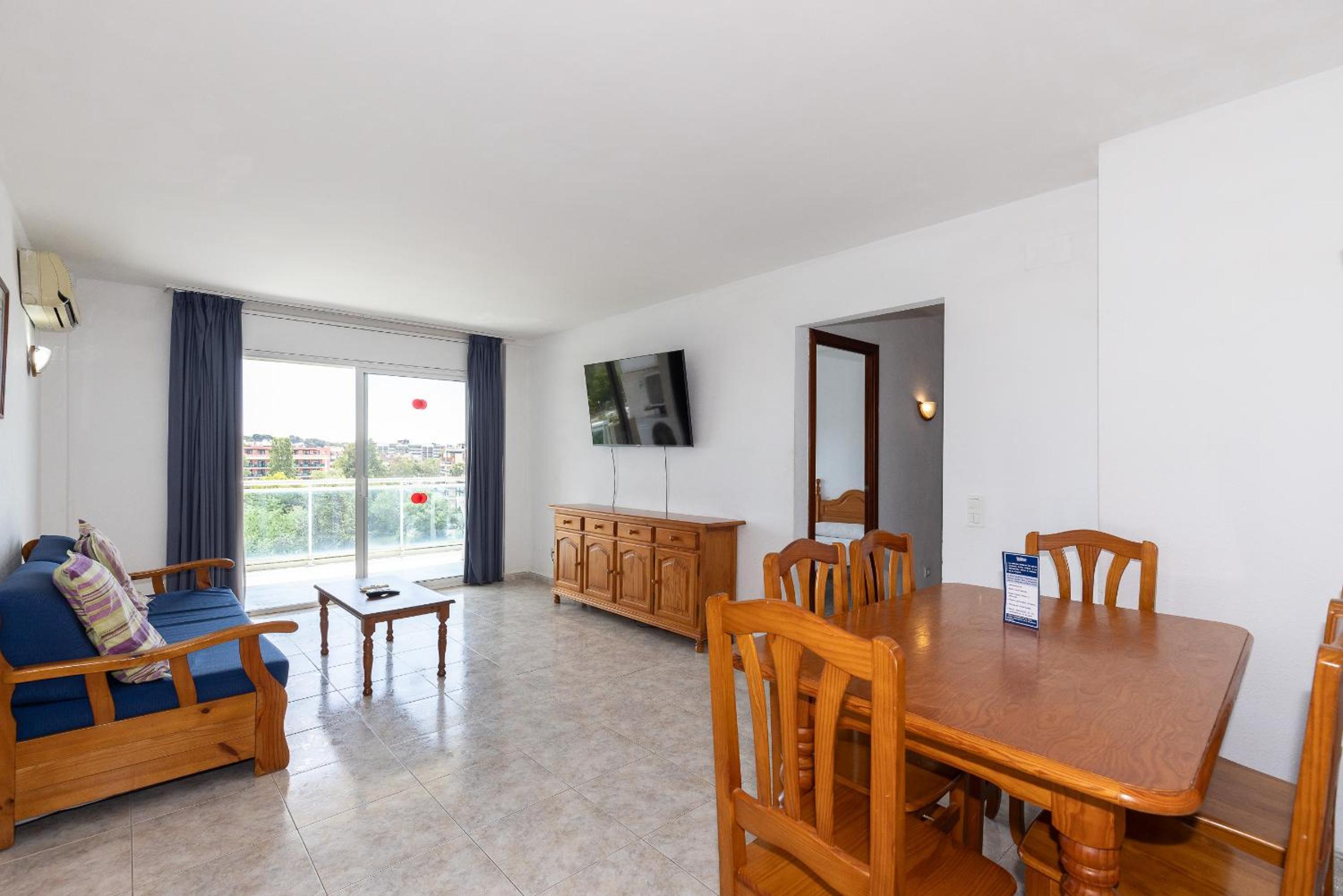 Rentalmar Ventura Village Families
