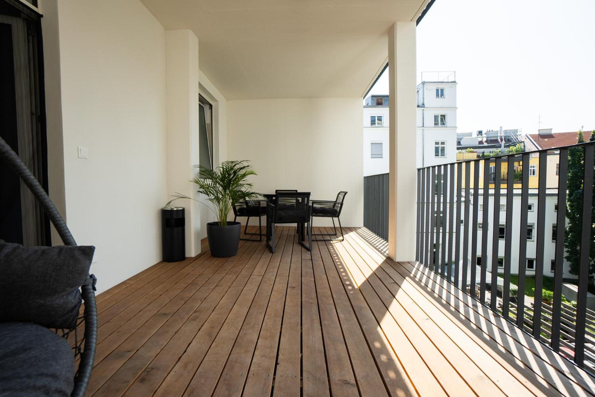Bright stylish apartment with a huge terrace in a top location