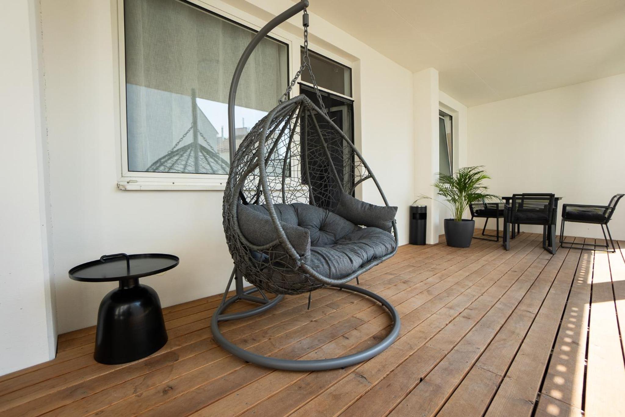 Bright stylish apartment with a huge terrace in a top location