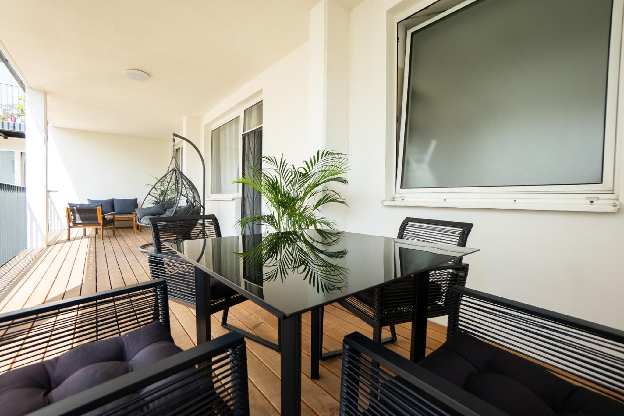Bright stylish apartment with a huge terrace in a top location
