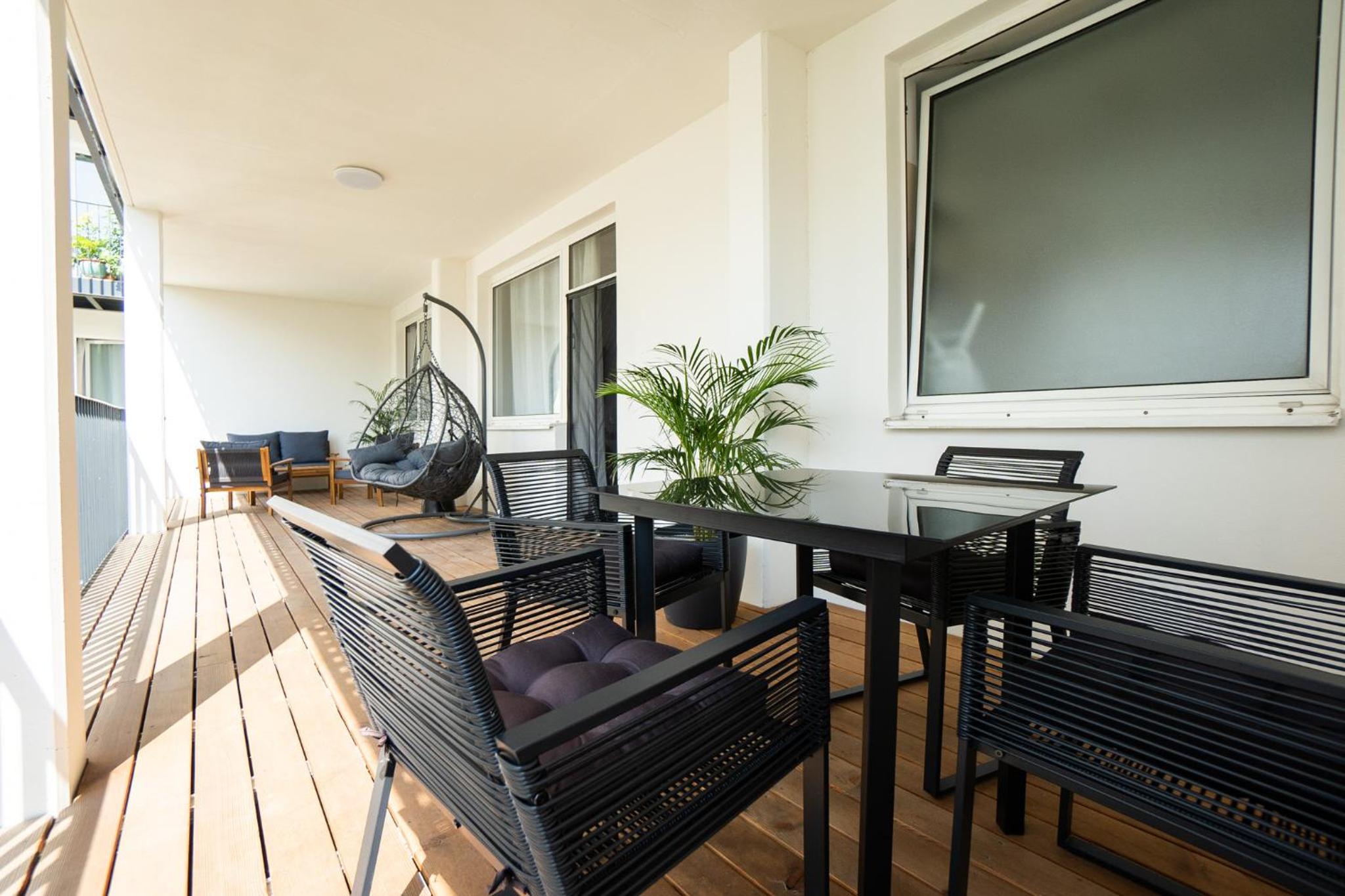 Bright stylish apartment with a huge terrace in a top location