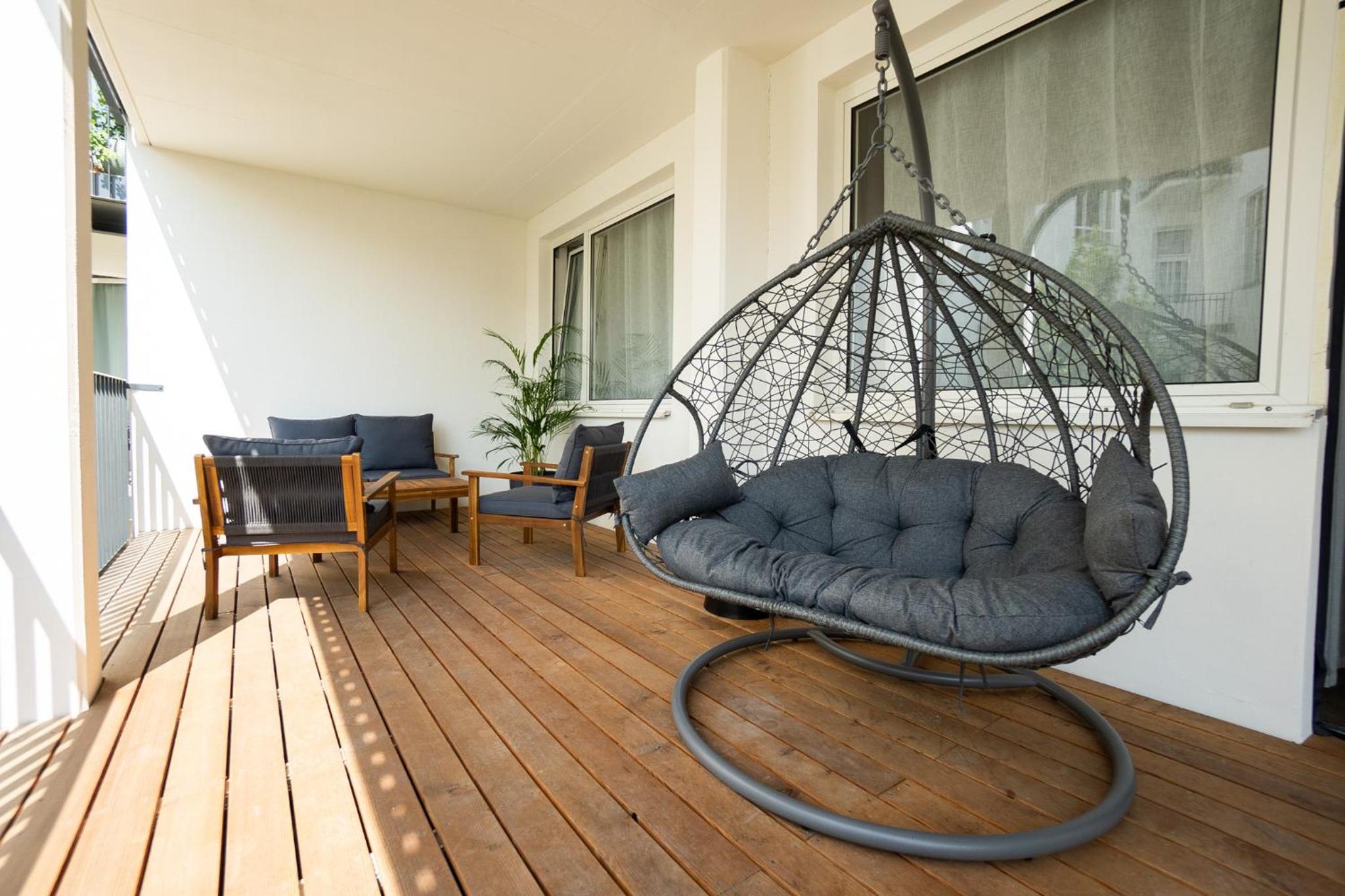 Bright stylish apartment with a huge terrace in a top location