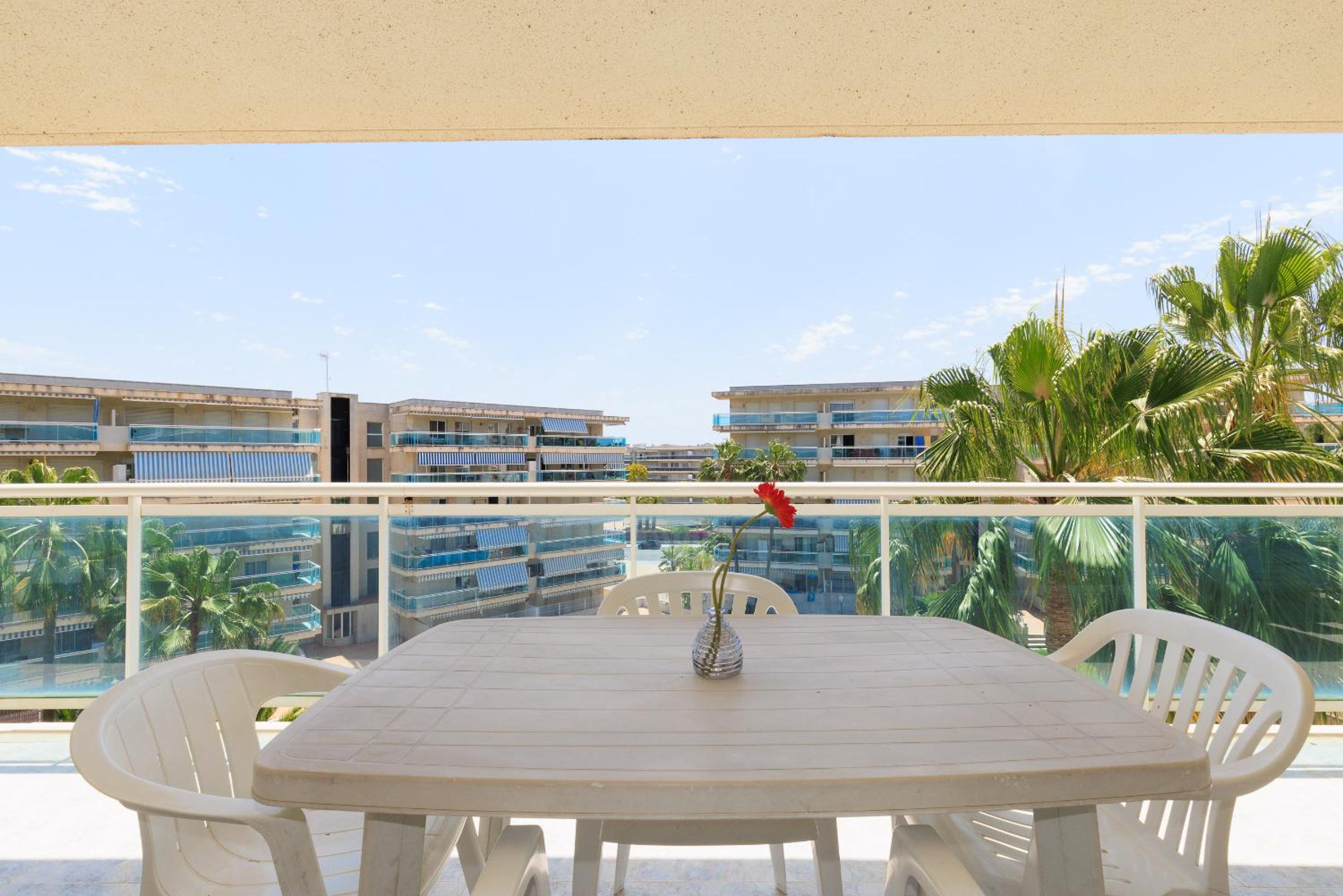 Rentalmar Ventura Village Families