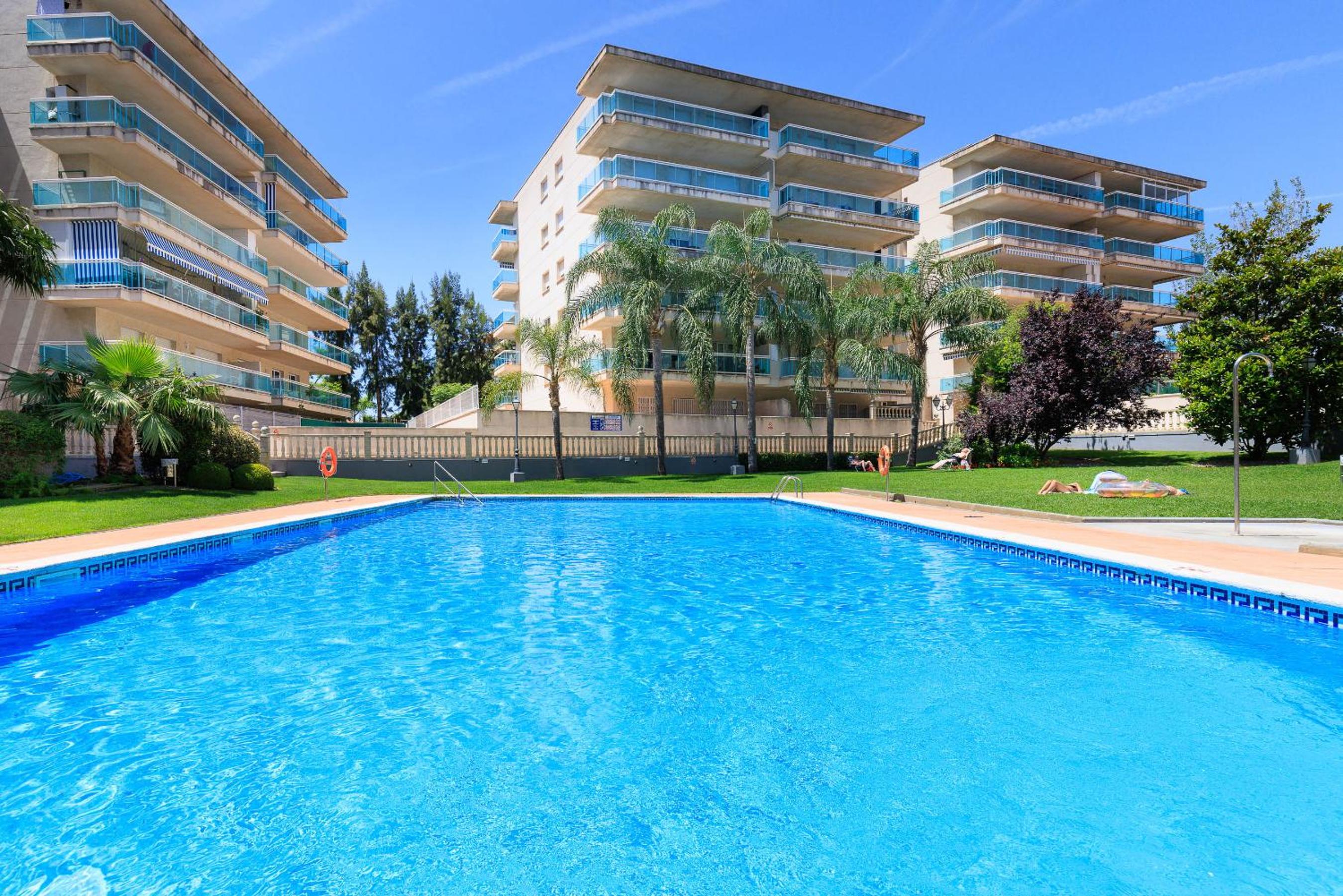 Rentalmar Ventura Village Families