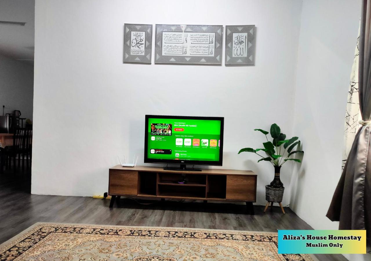 Aliza's House Homestay PD Mini Bungalow