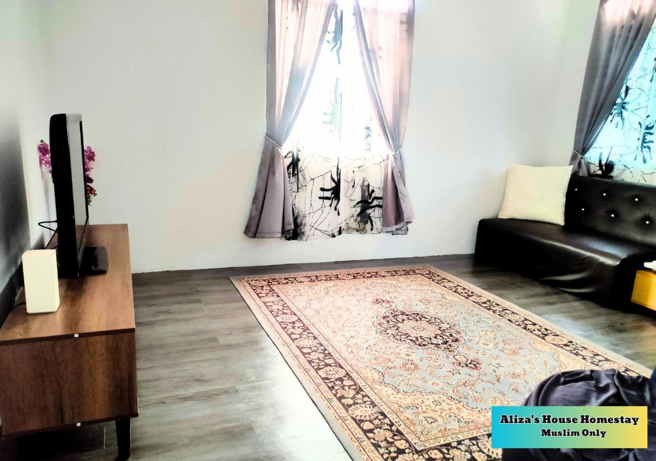 Aliza's House Homestay PD Mini Bungalow