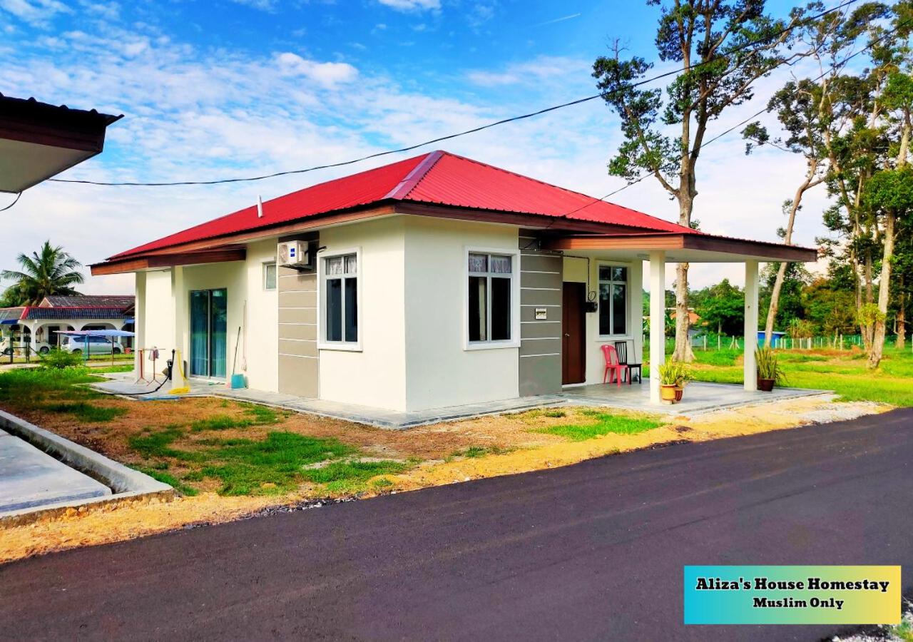 Aliza's House Homestay PD Mini Bungalow