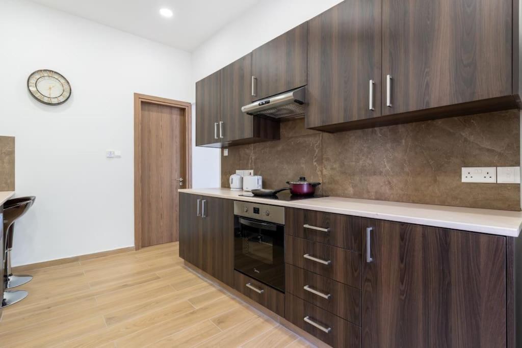 Verdant 1-Bedroom Apartment in Larnaca