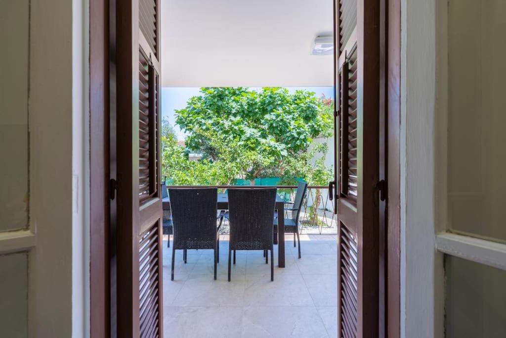 Verdant 1-Bedroom Apartment in Larnaca