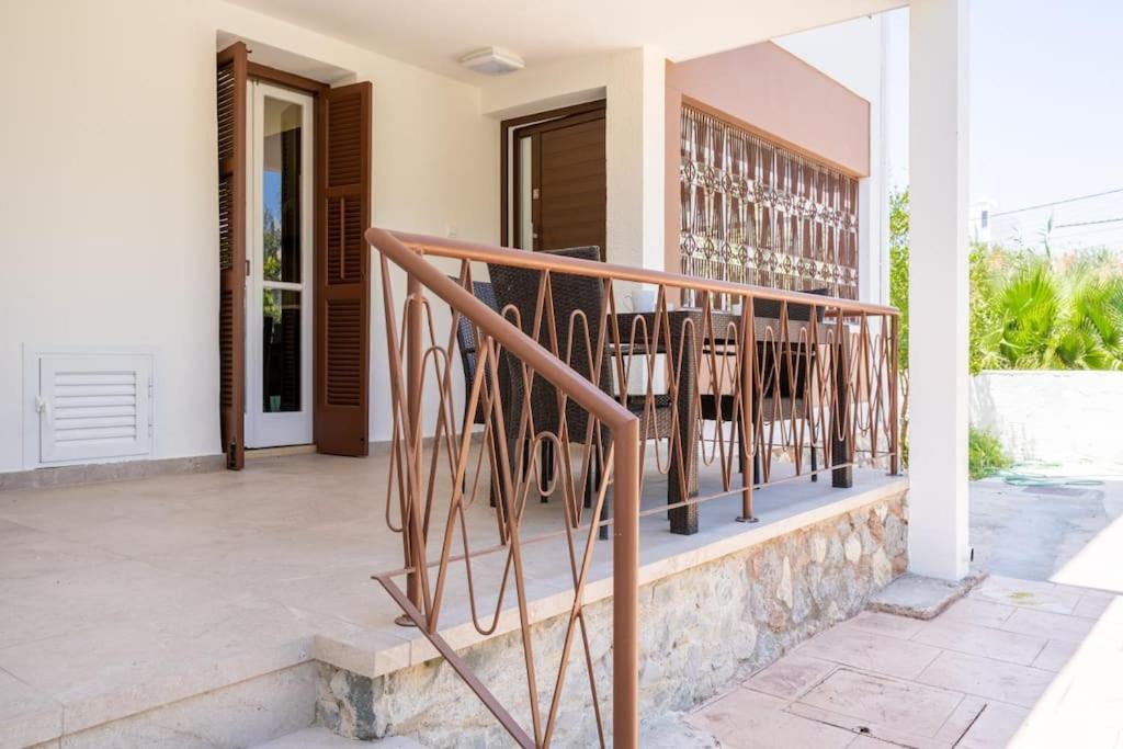 Verdant 1-Bedroom Apartment in Larnaca