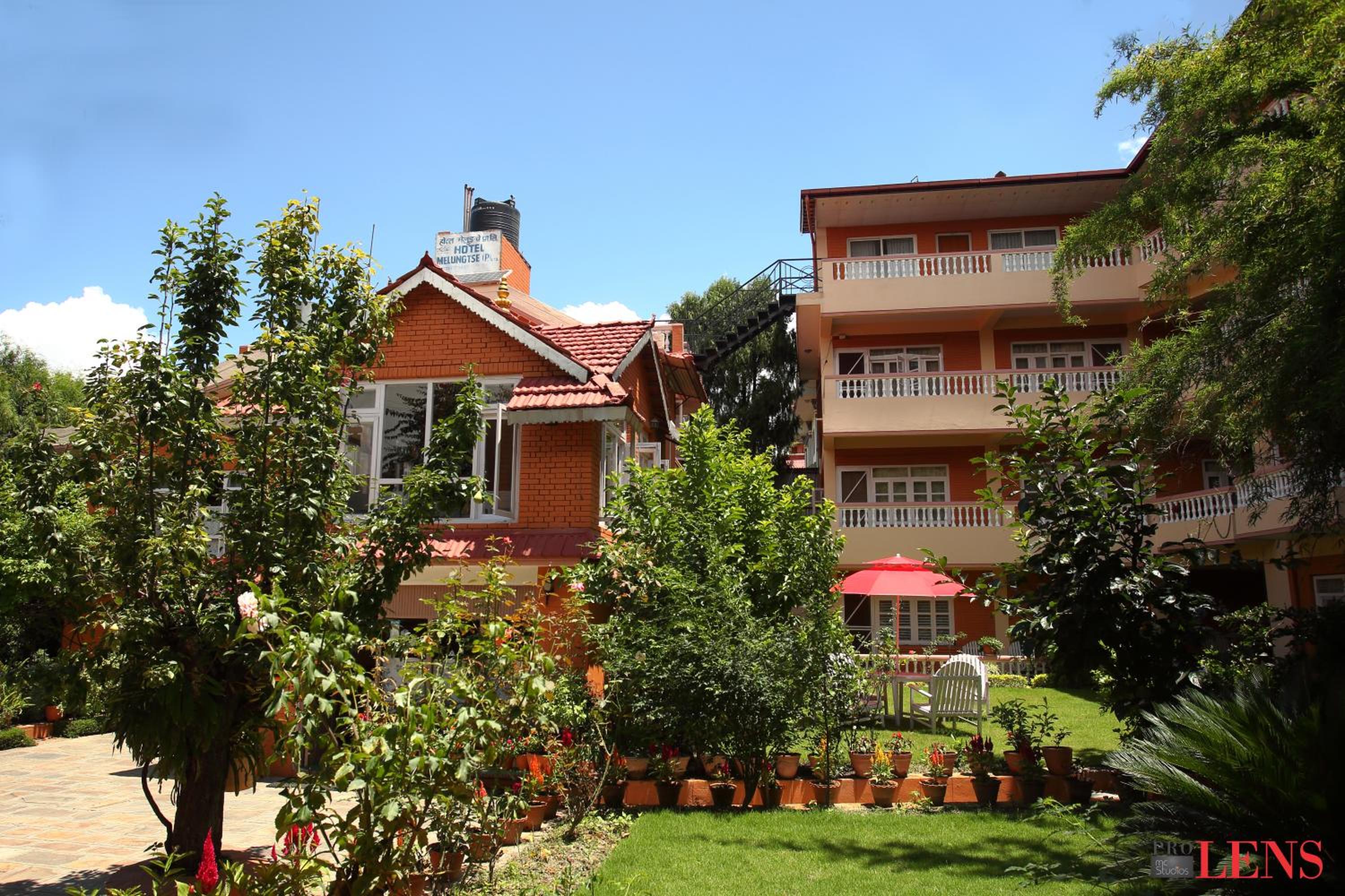Hotel MelungtseApartment view 2