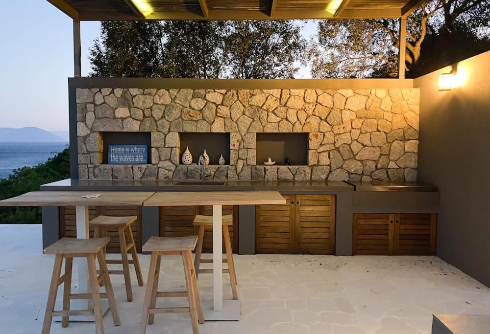 Dreamscape Villa Oneiro - Your Gateway to Seaside view 2