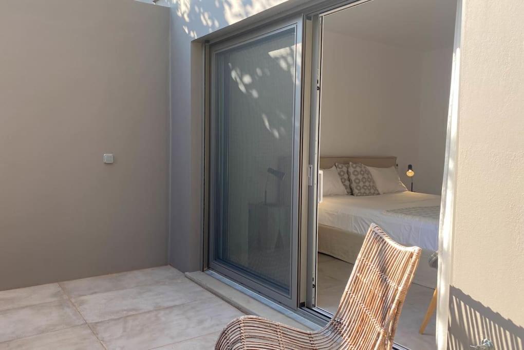 Dreamscape Villa Oneiro - Your Gateway to Seaside view 5