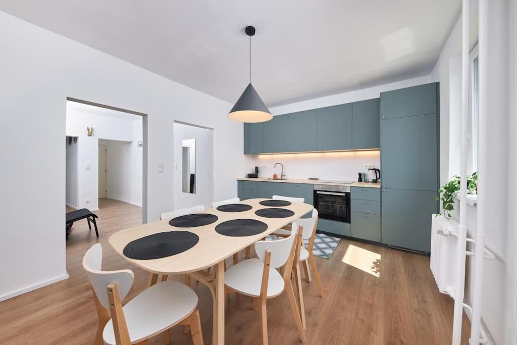 Riverside Center, 3 BR, near Danube river view 3
