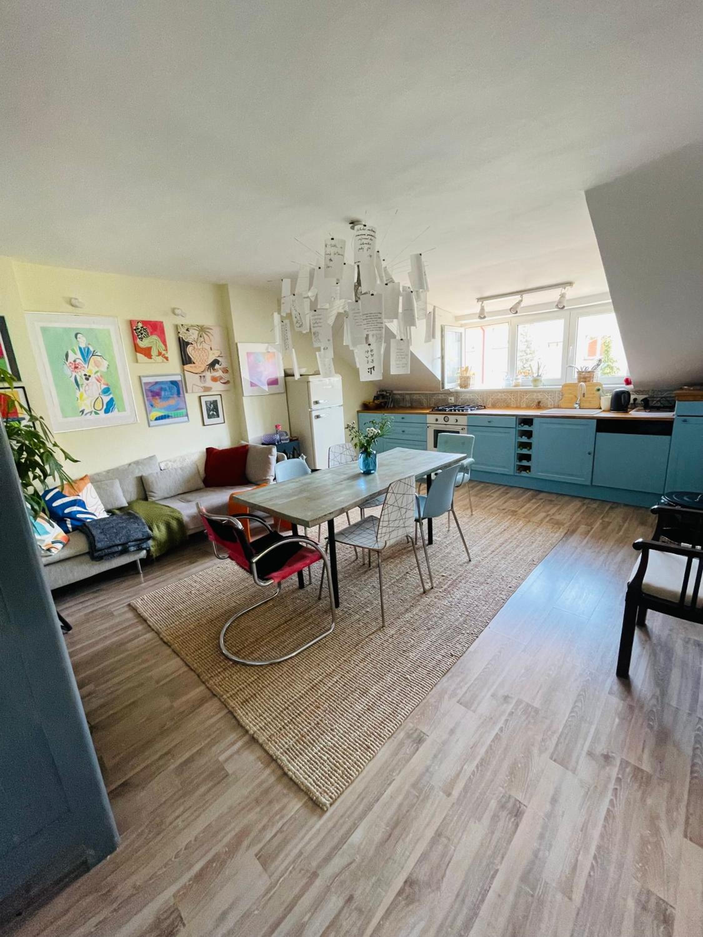 Flat with heart and art nearby centre of the Prague