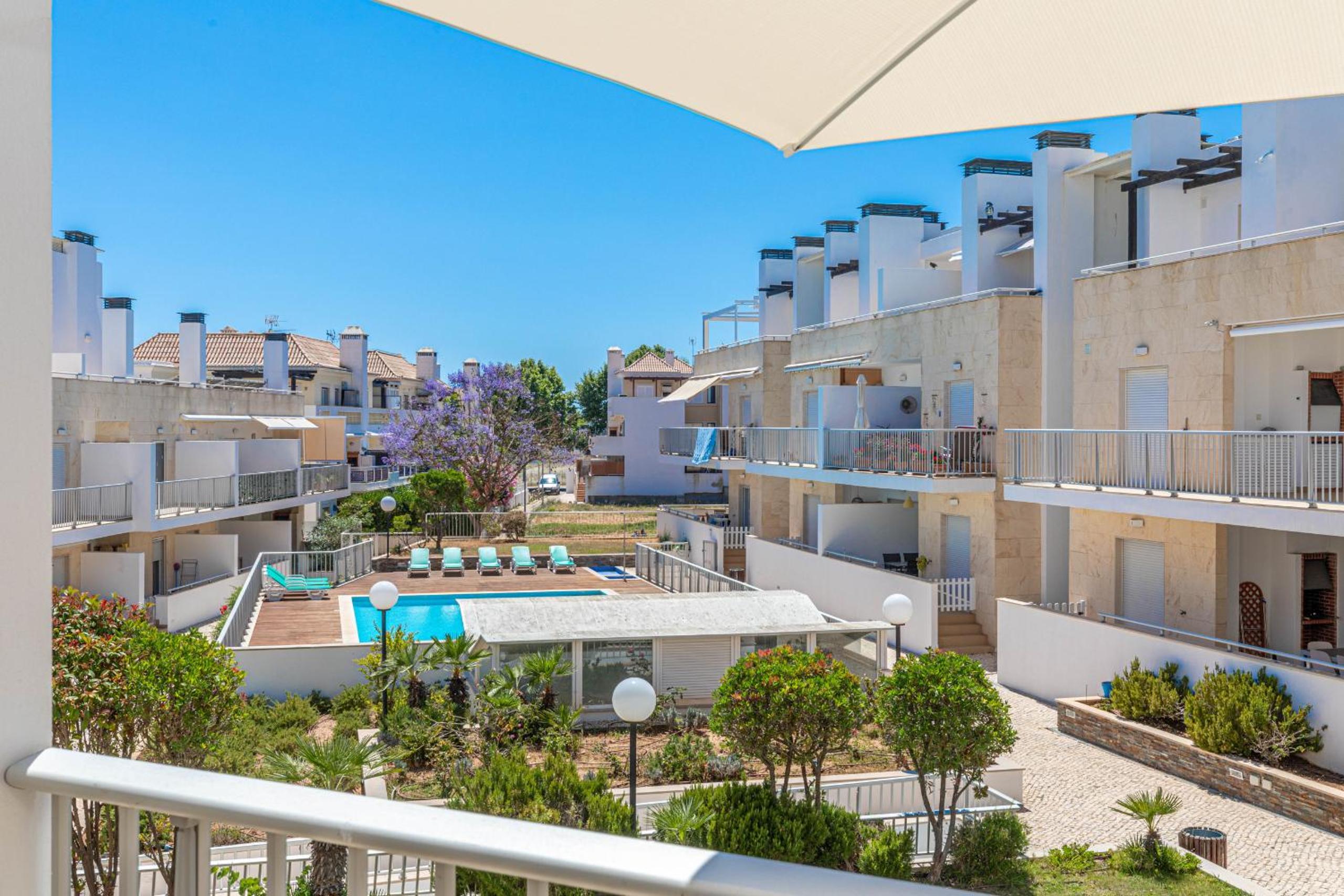 Apartment Andorinha-pretty Holiday Home With Pool view 3