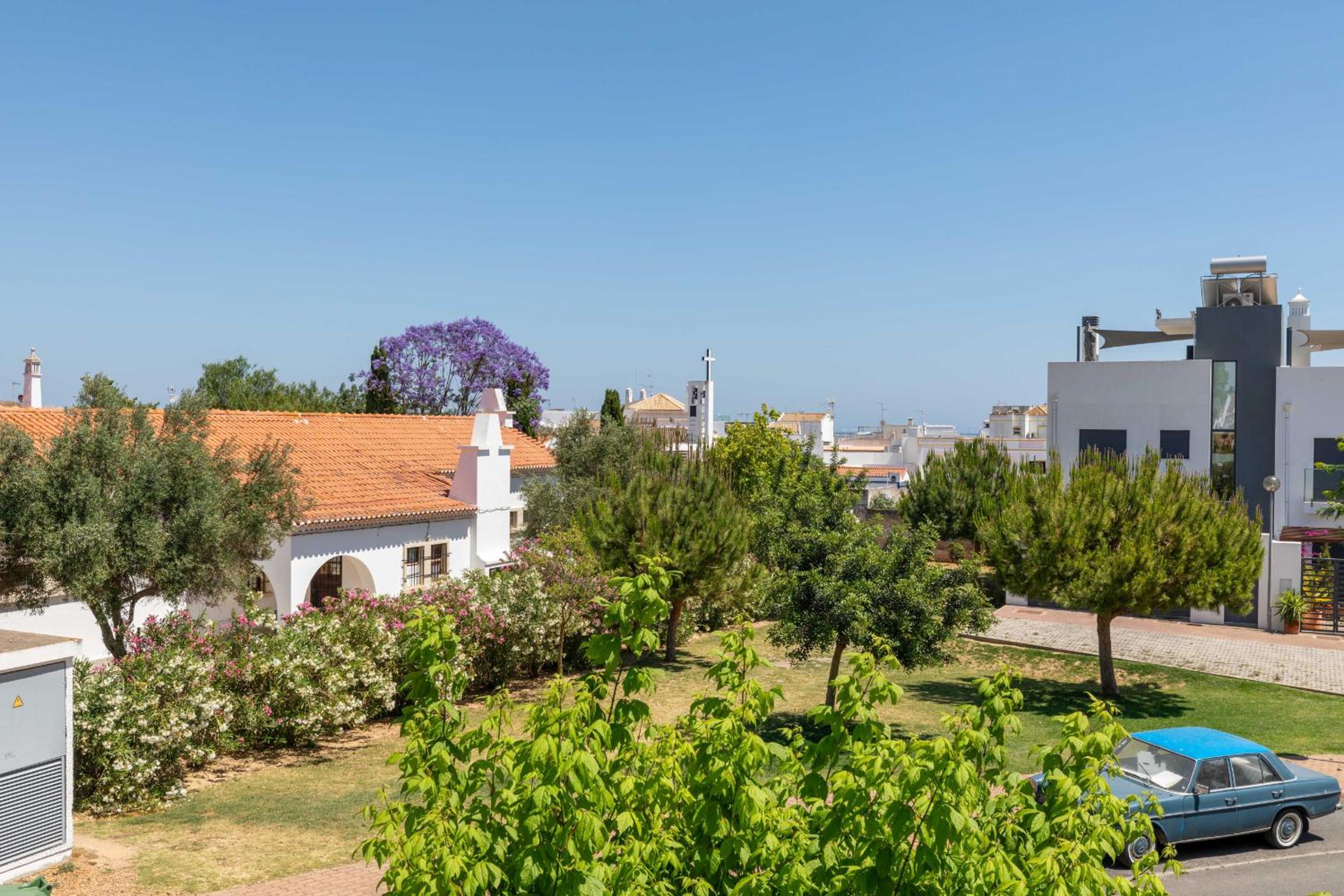 Apartment Andorinha-pretty Holiday Home With Pool view 5