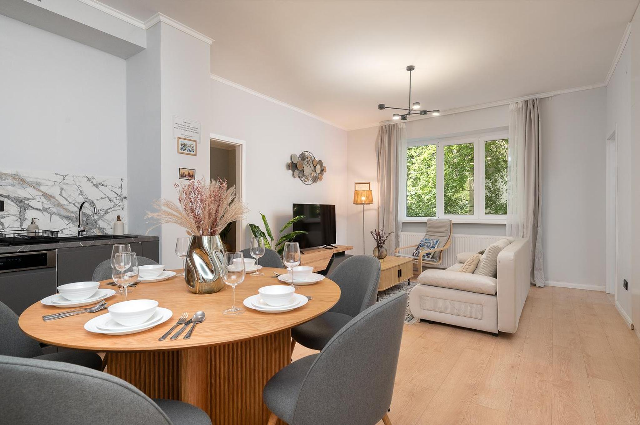 Lovely Quiet Central apartment near Heroes Square By Cavaland view 2