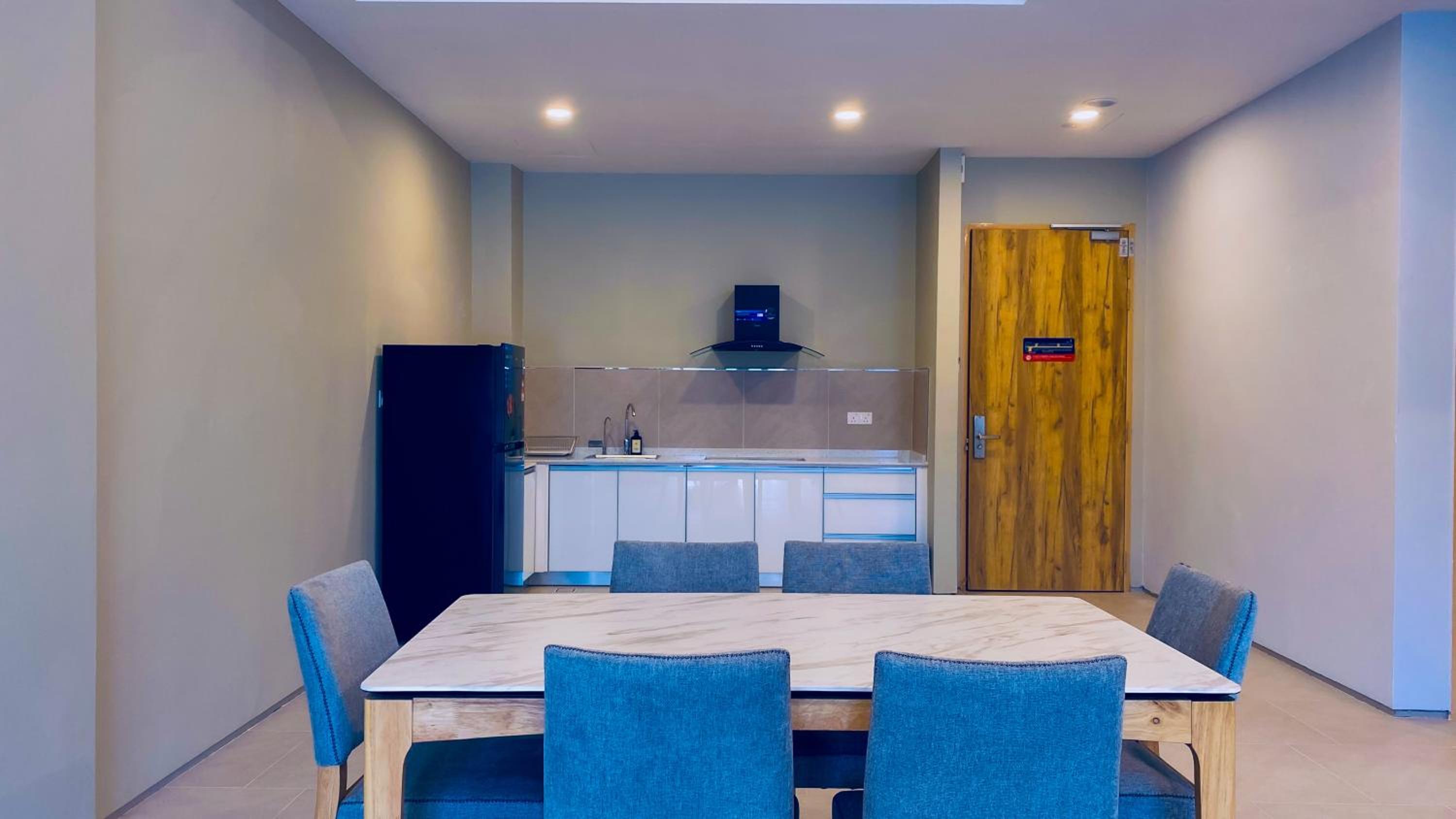 Zenith Suites Cameron