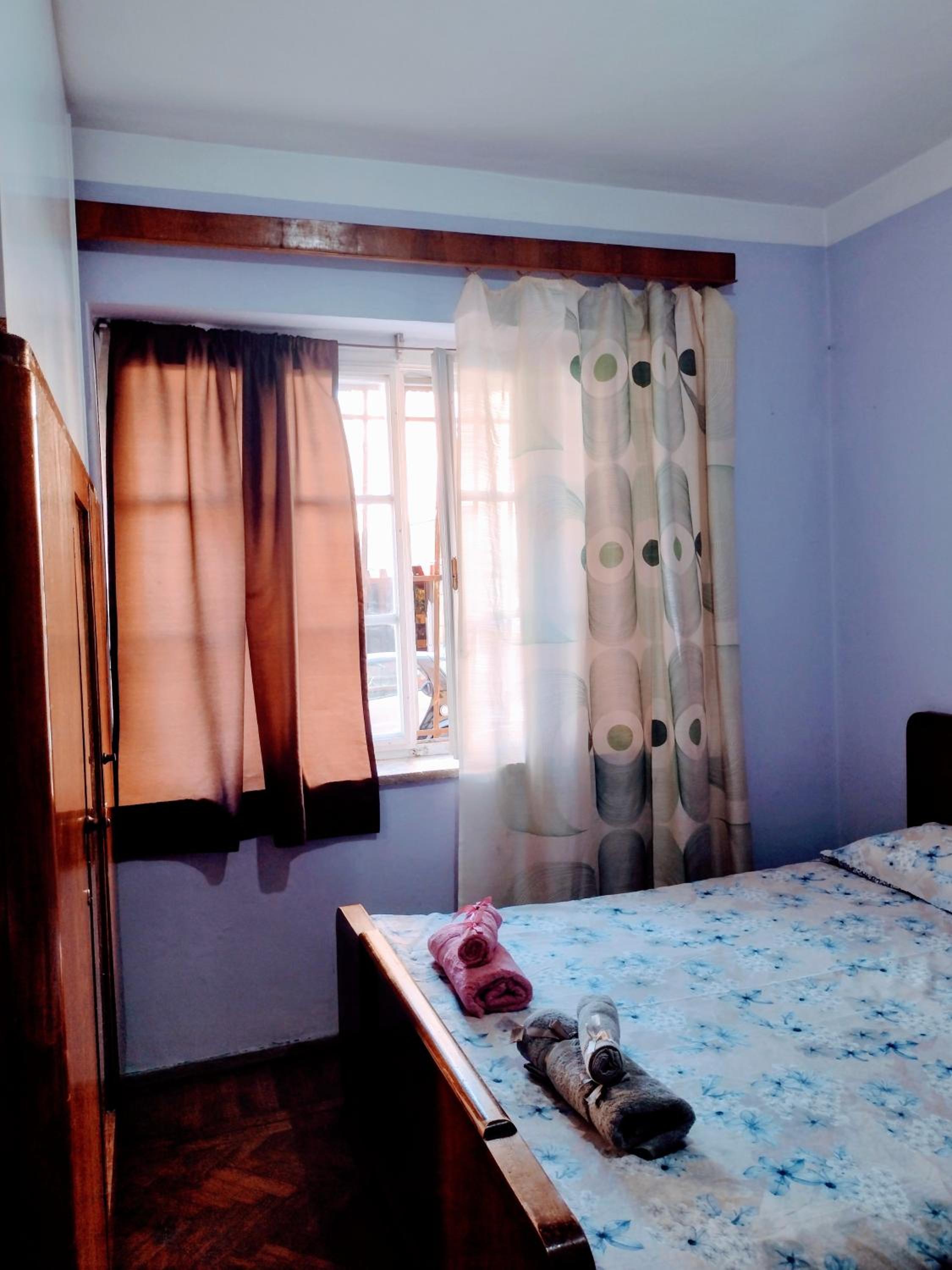 Era Echoes - Preserved Historical Apartment