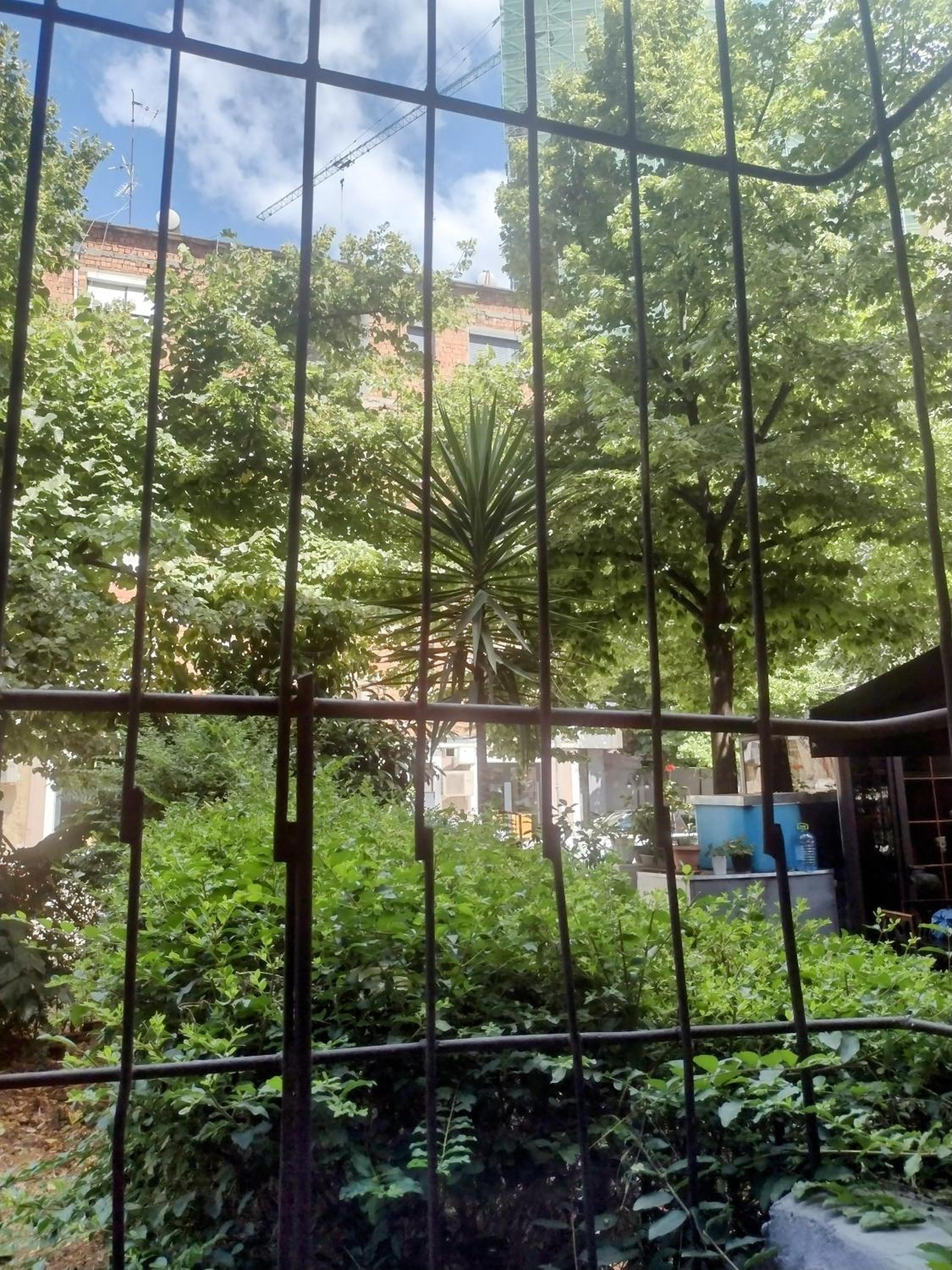 Era Echoes - Preserved Historical Apartment