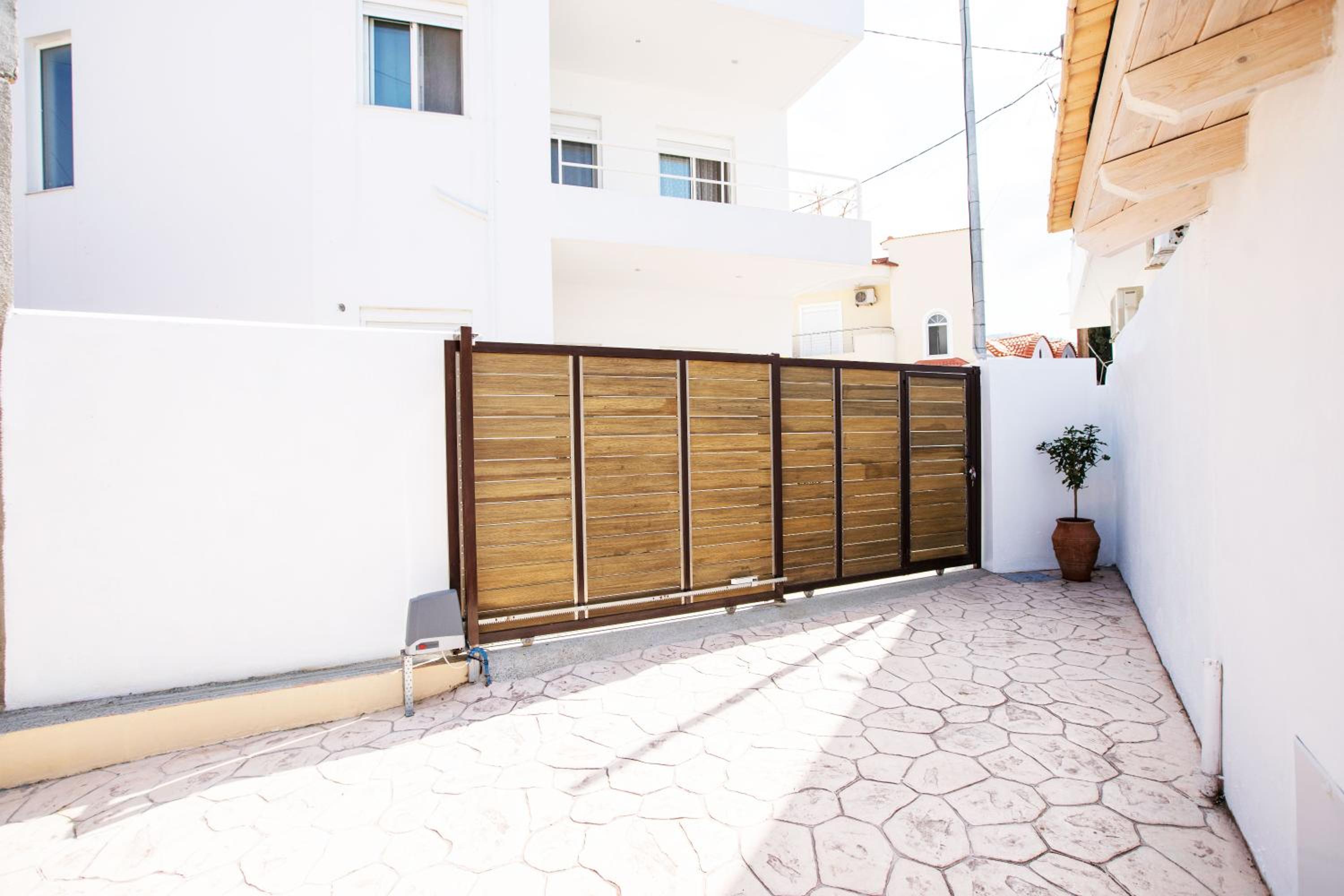 Stefanis Relis House