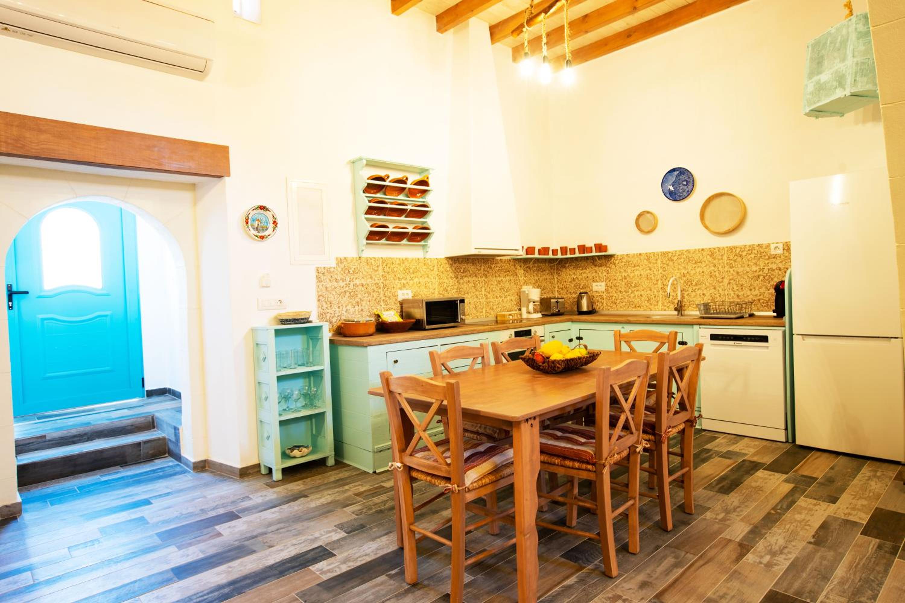 Stefanis Relis House
