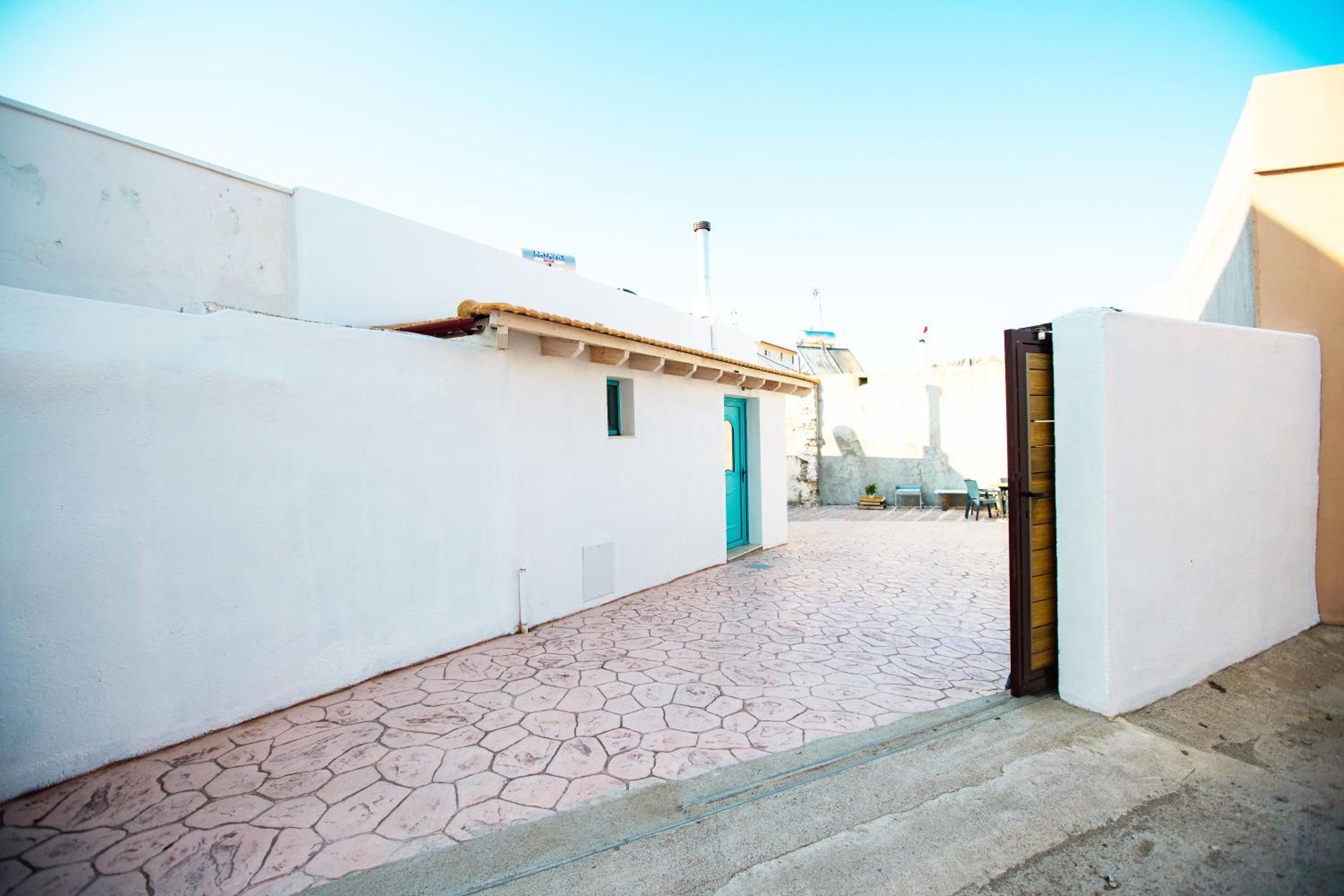 Stefanis Relis House