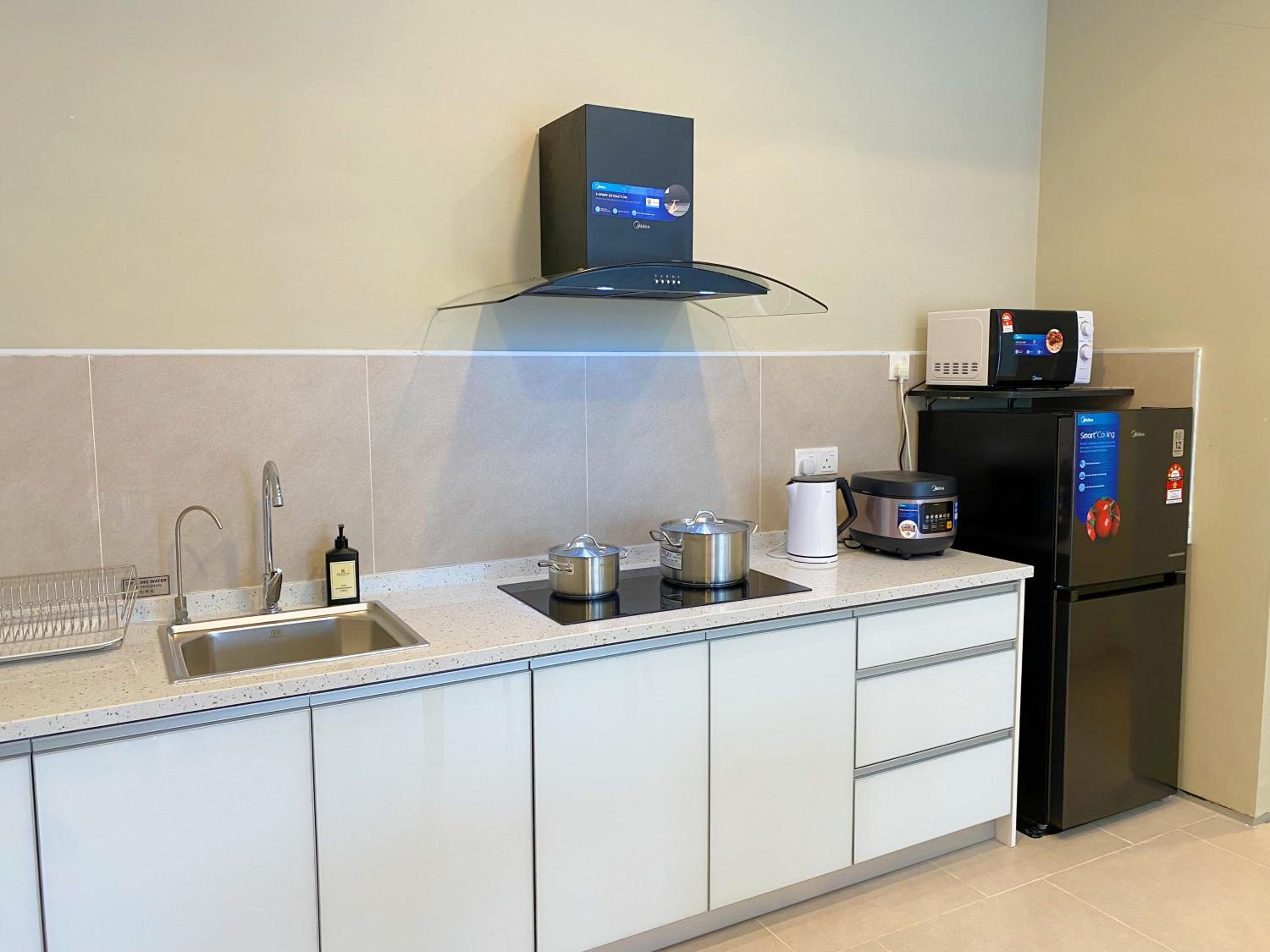 Zenith Suites Cameron