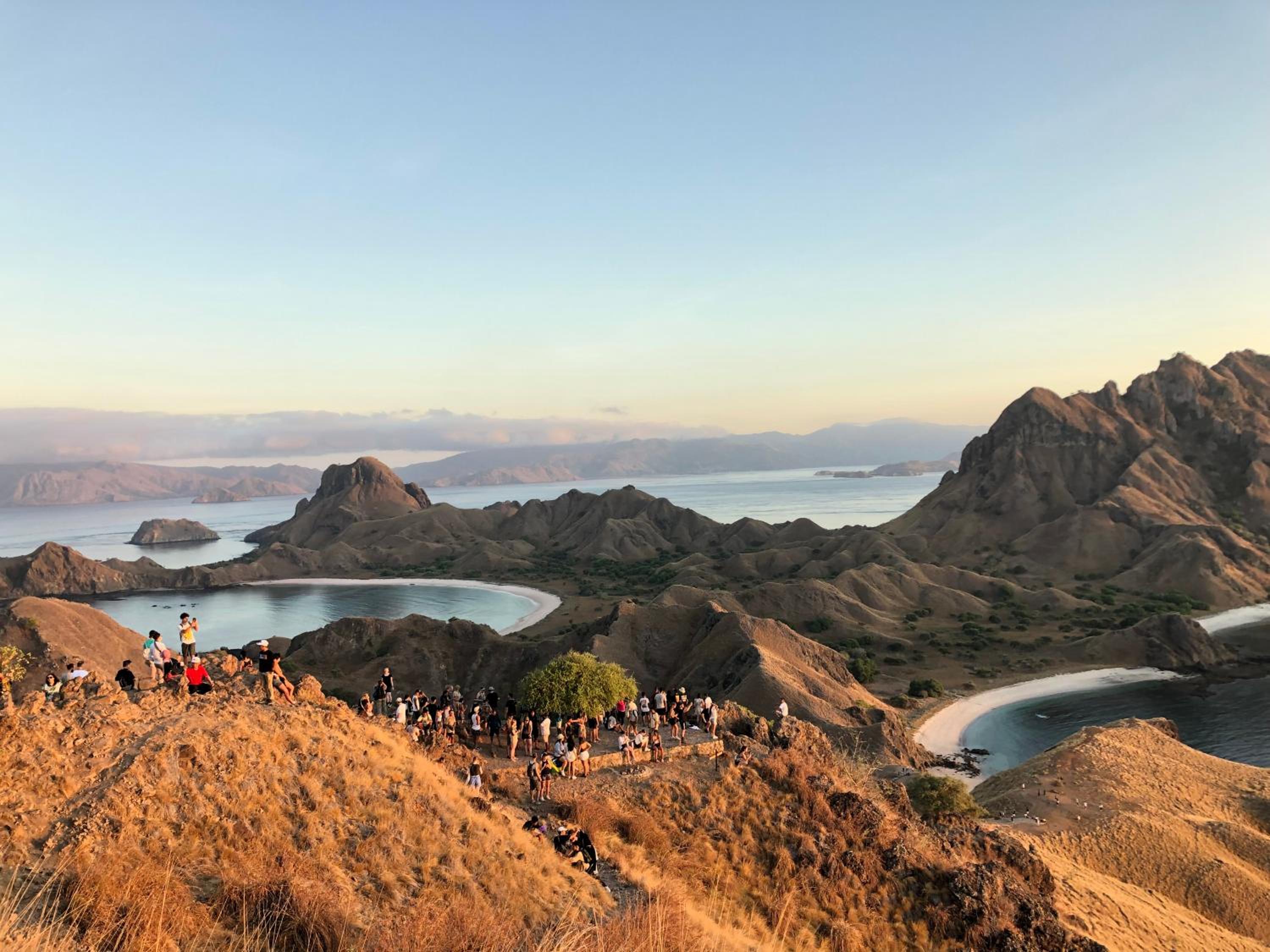 Dua Putri Komodo Homestay view 3