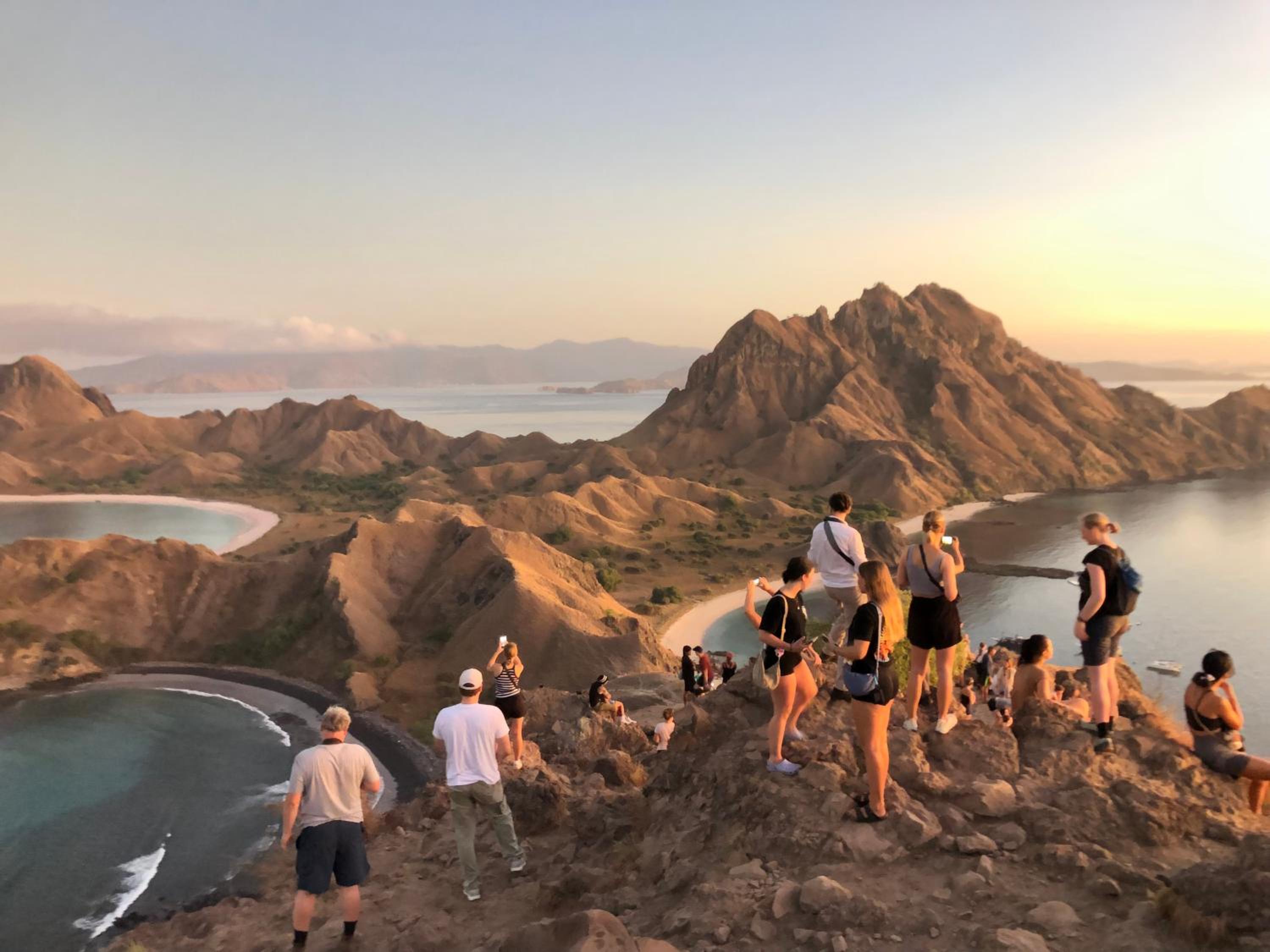 Dua Putri Komodo Homestay view 2