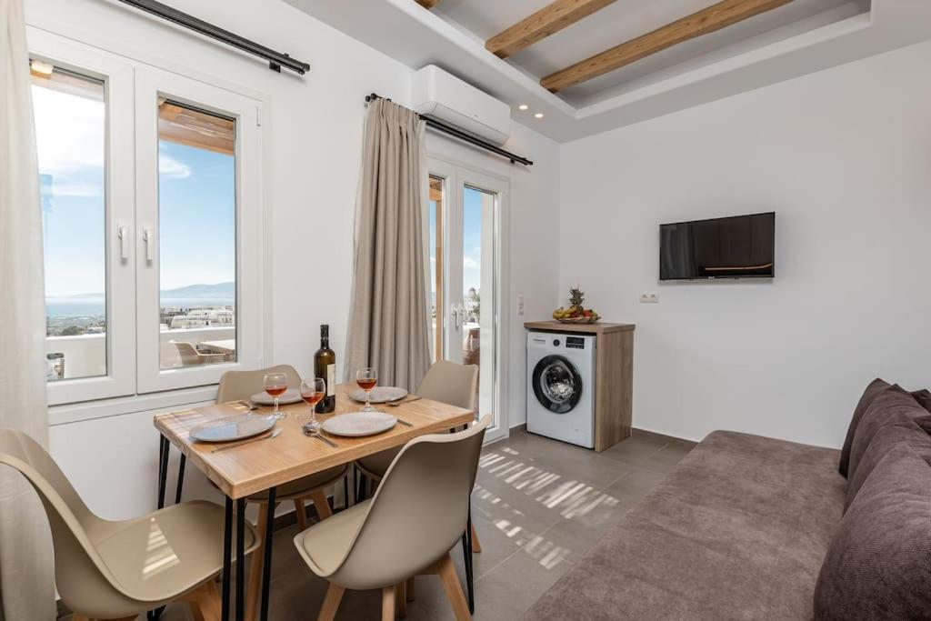 Penelope Apartments D
