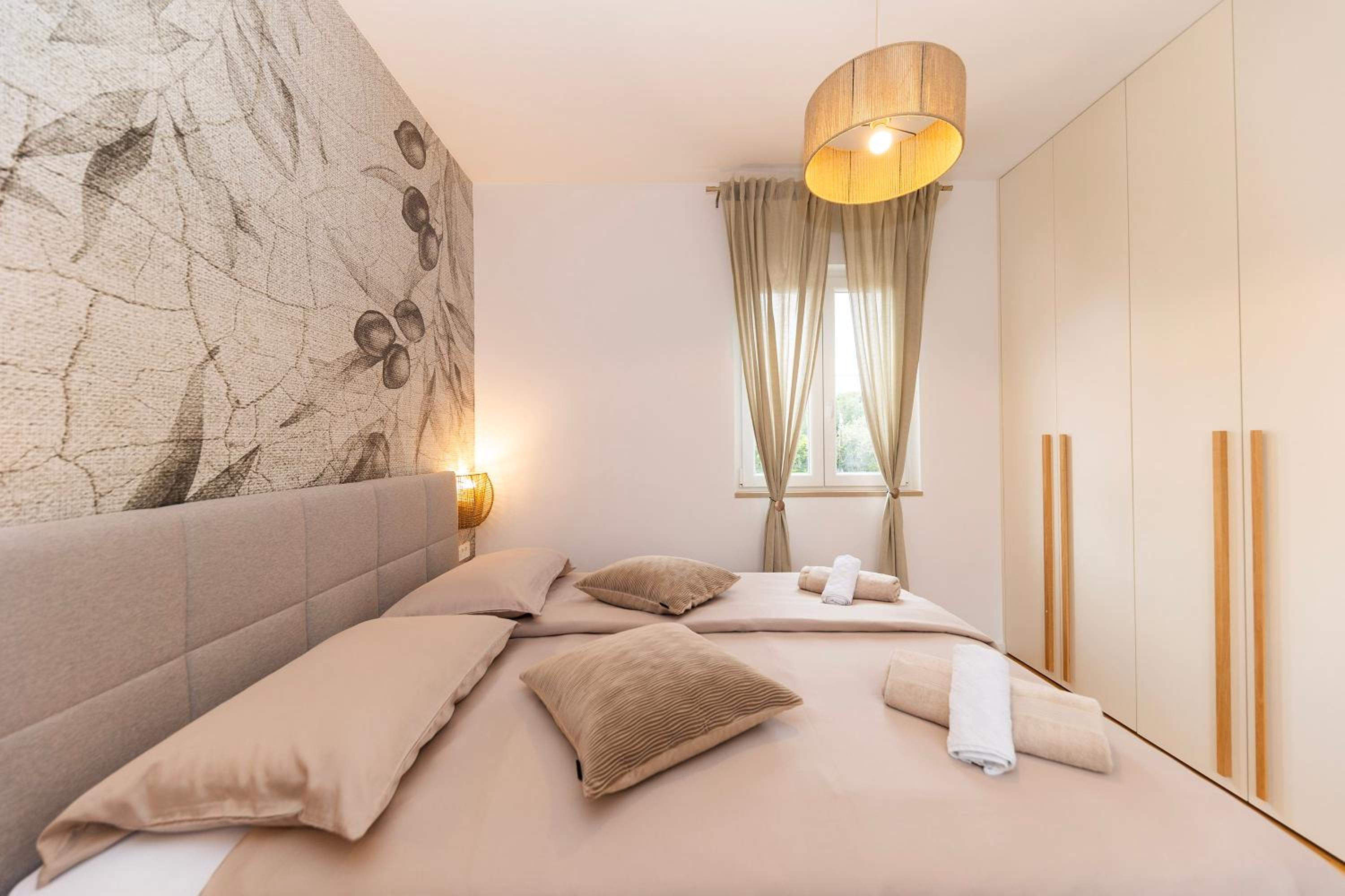 Find Your Haven in Morena Celeste Seaside Puntamika Apartments! view 4