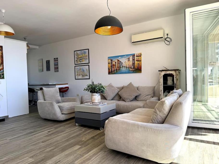 Elena - Luxury Diva Apartment
