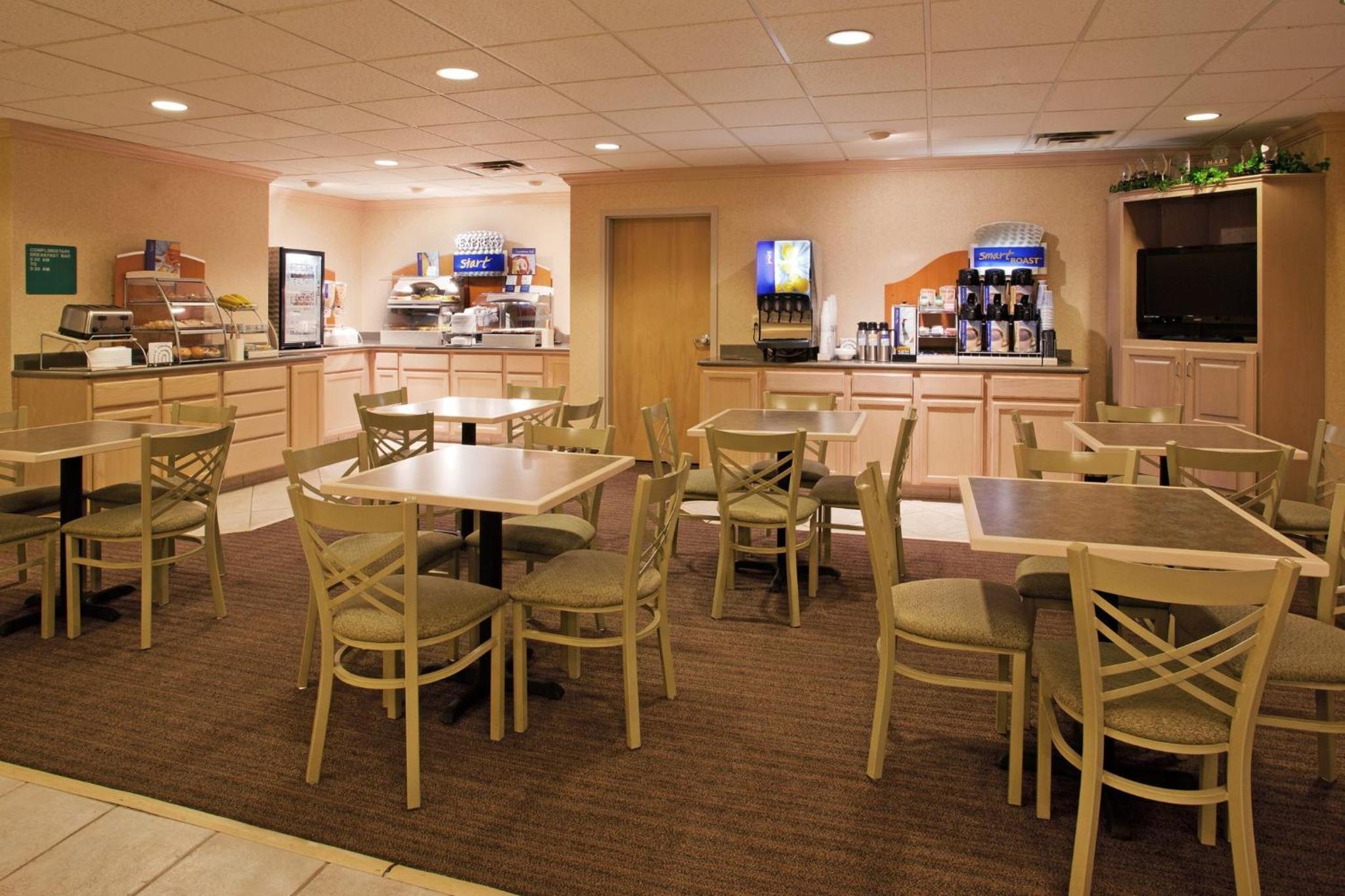 Holiday Inn Express Vermilion by IHG view 3