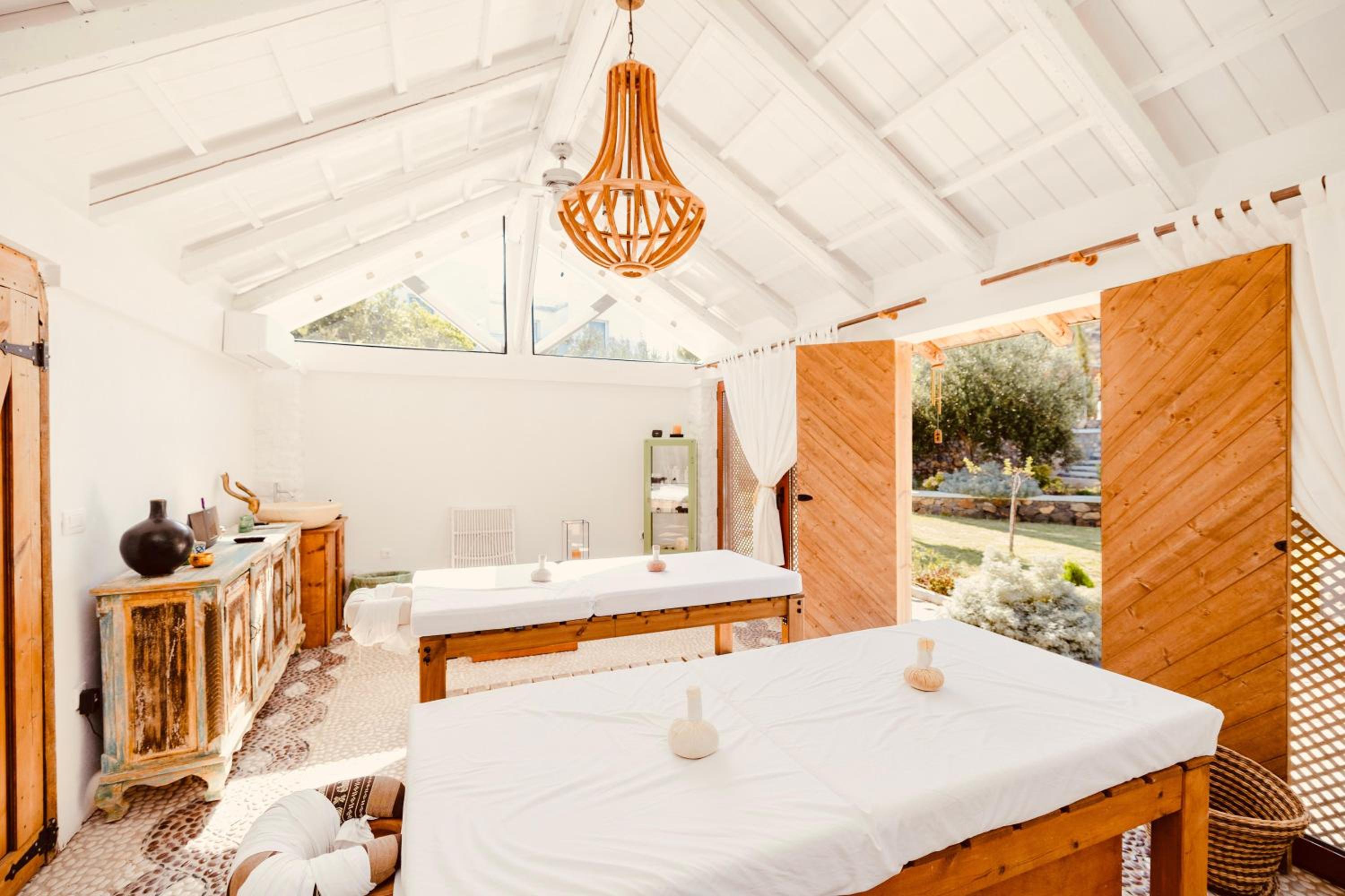 Lindos Vacations - Caesars Gardens Hotel  Spa - Adults Only - Property Image 15