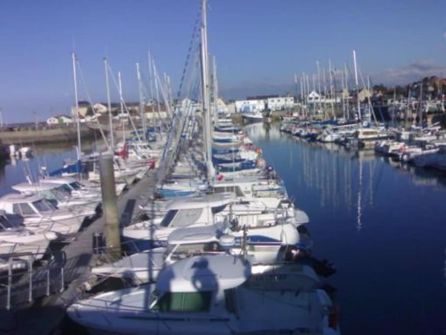 FRONT DE MER, meublé de tourisme sur le port