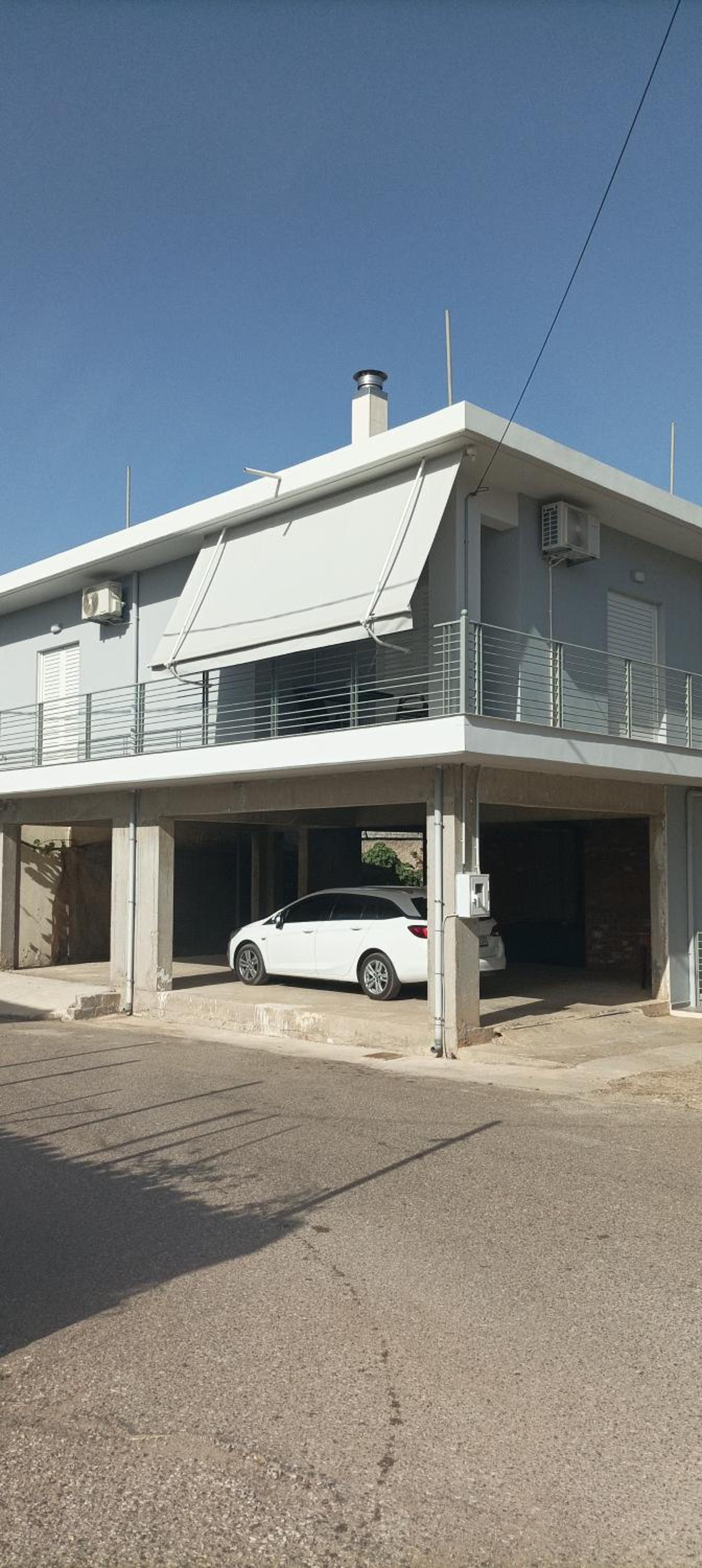 Anemos House