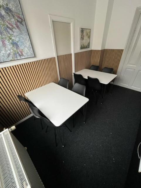 Folsted - Værelse 204 med eget badeværelse og fri parkering view 5