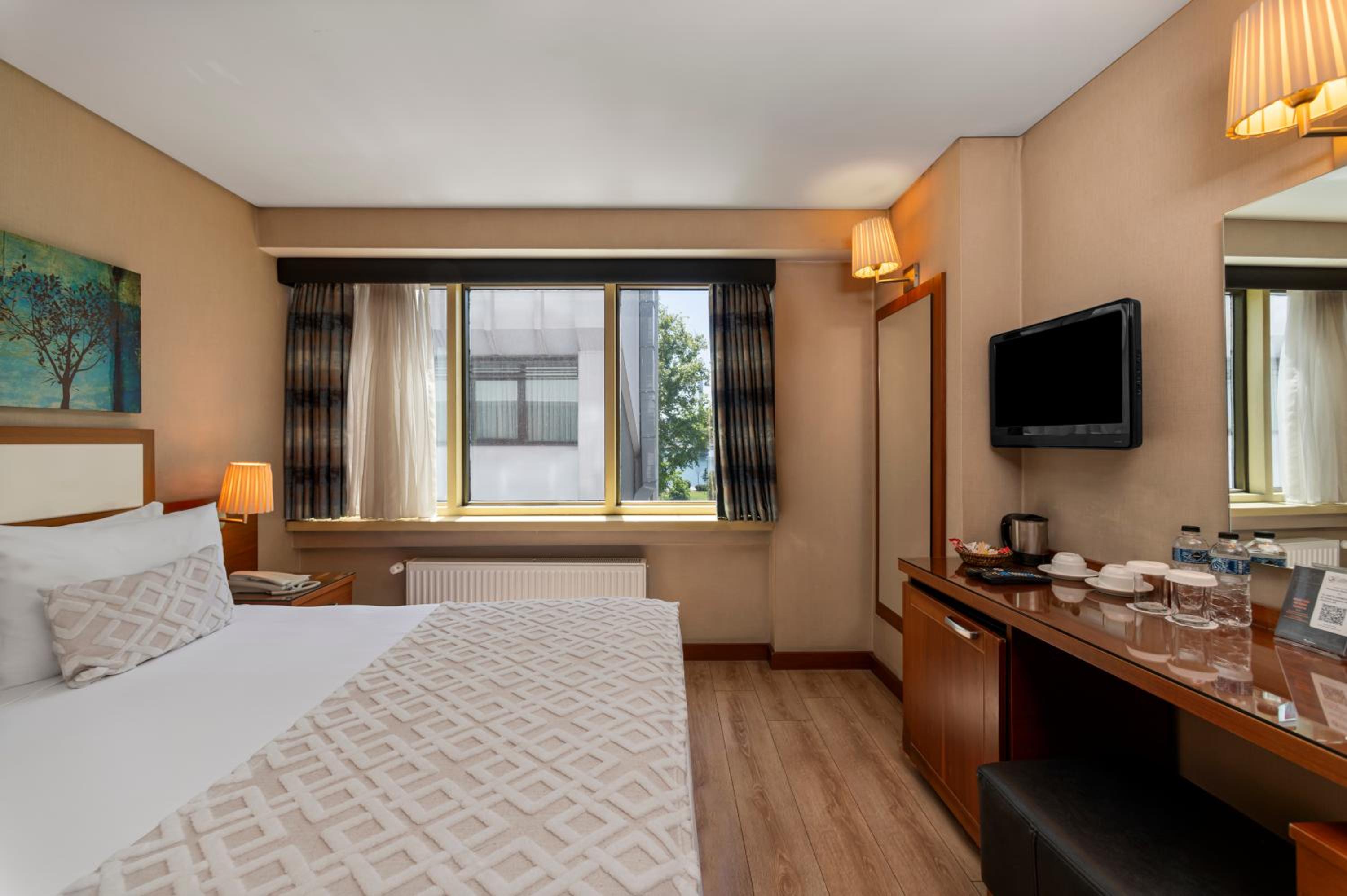 Istanbul Golden City Otel - Image 11