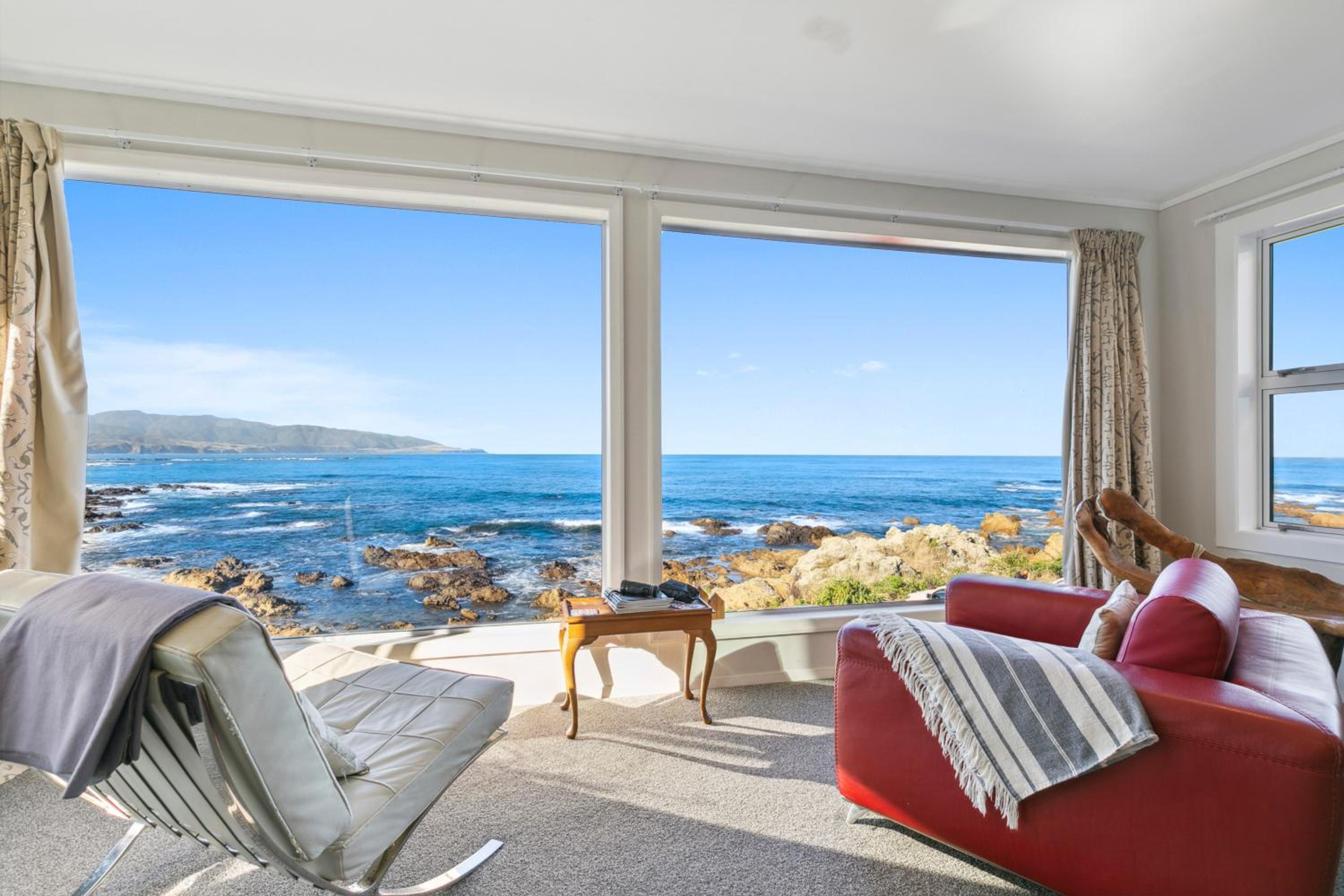 Pacific Ocean seafront home near airport view 2