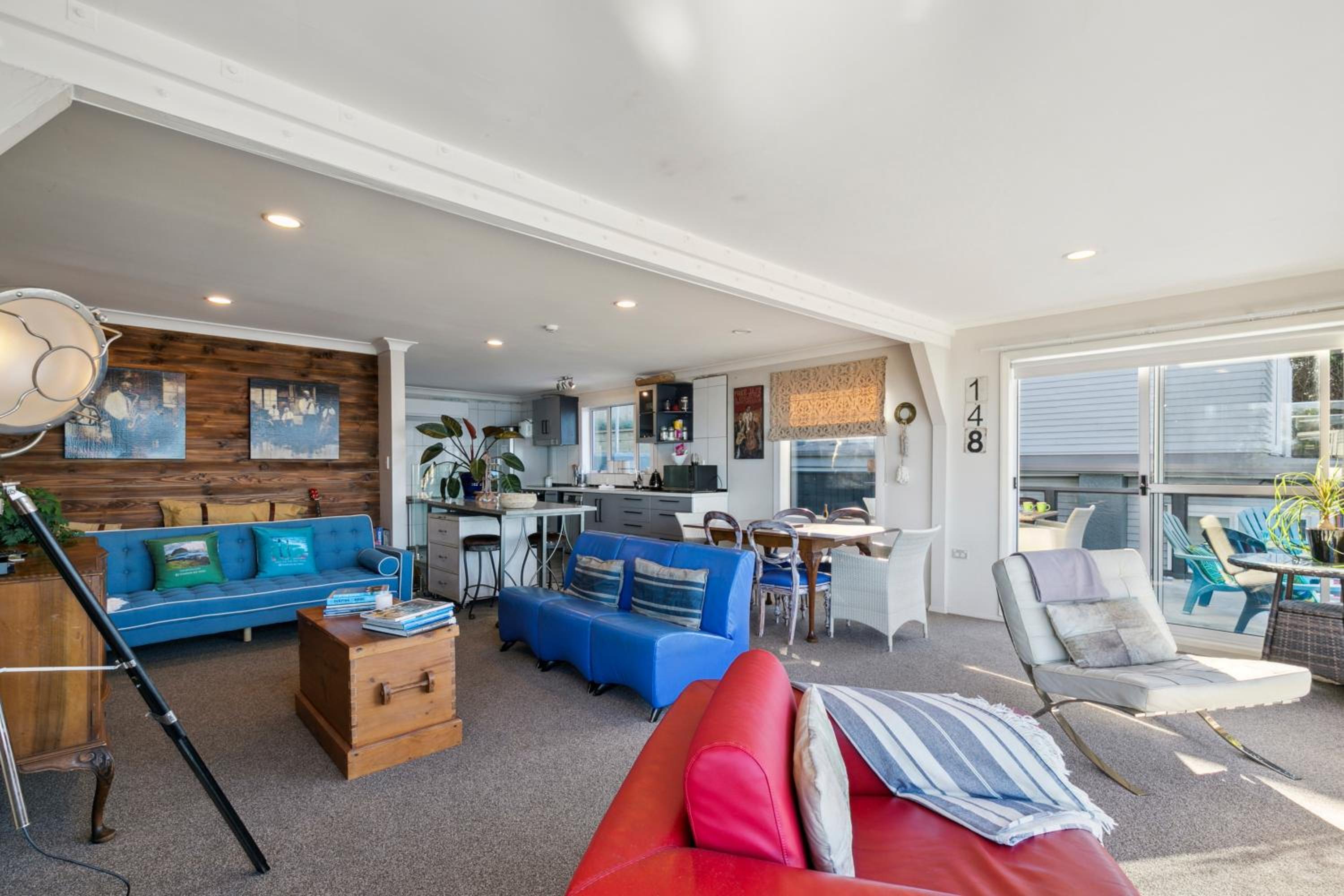 Pacific Ocean seafront home near airport view 4