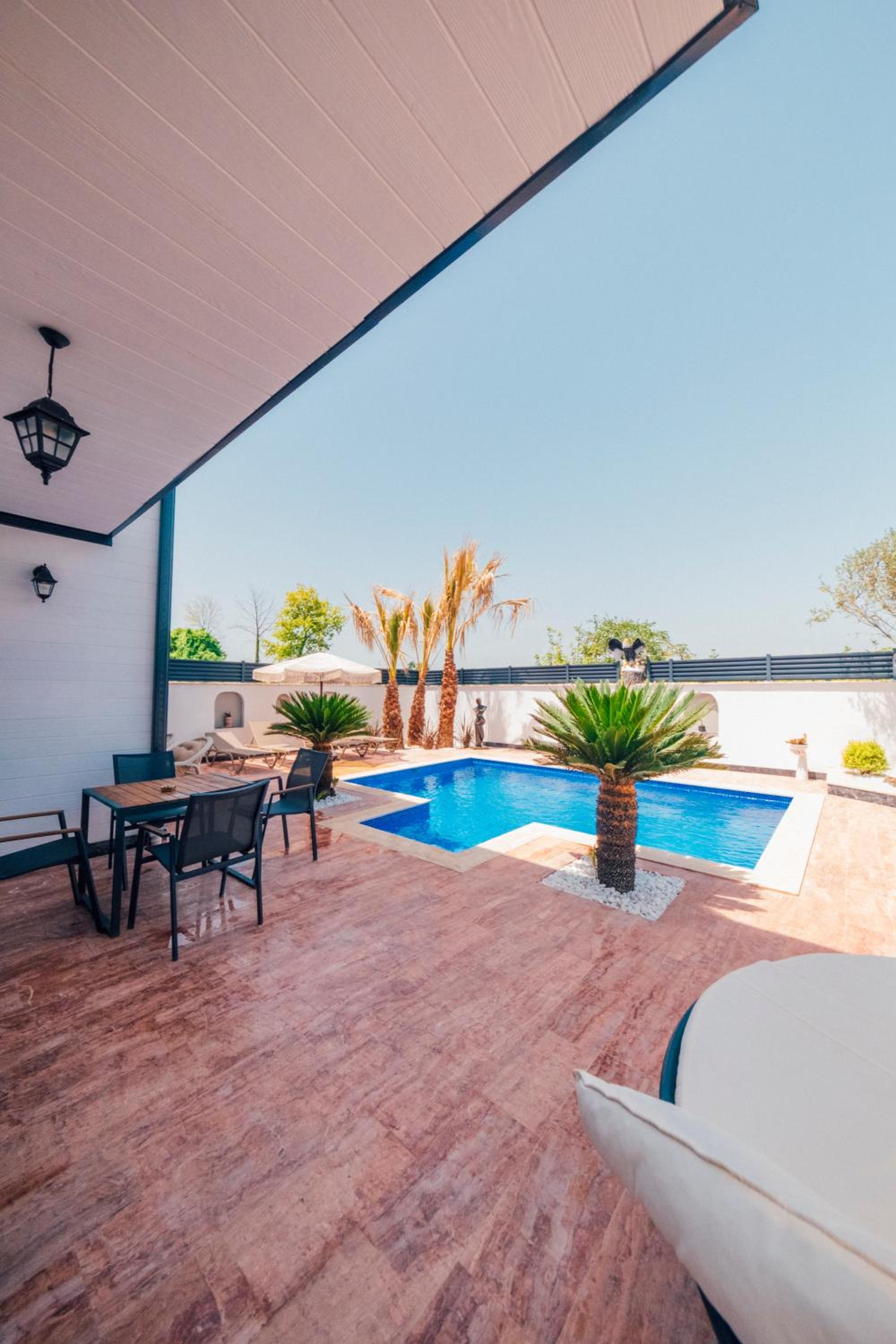 Sapanca Göldibi Suit Bungalov