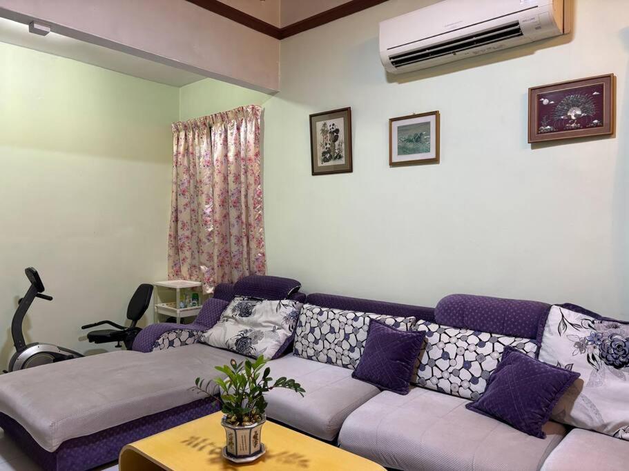 Comfortable Retreat in Megah Ria photo 1