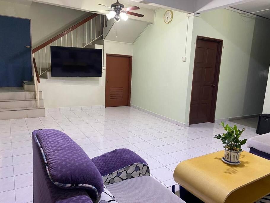 Comfortable Retreat in Megah Ria view 2