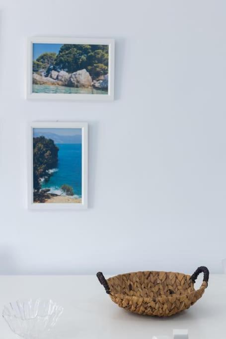Central Seaview Apartment by PikHost