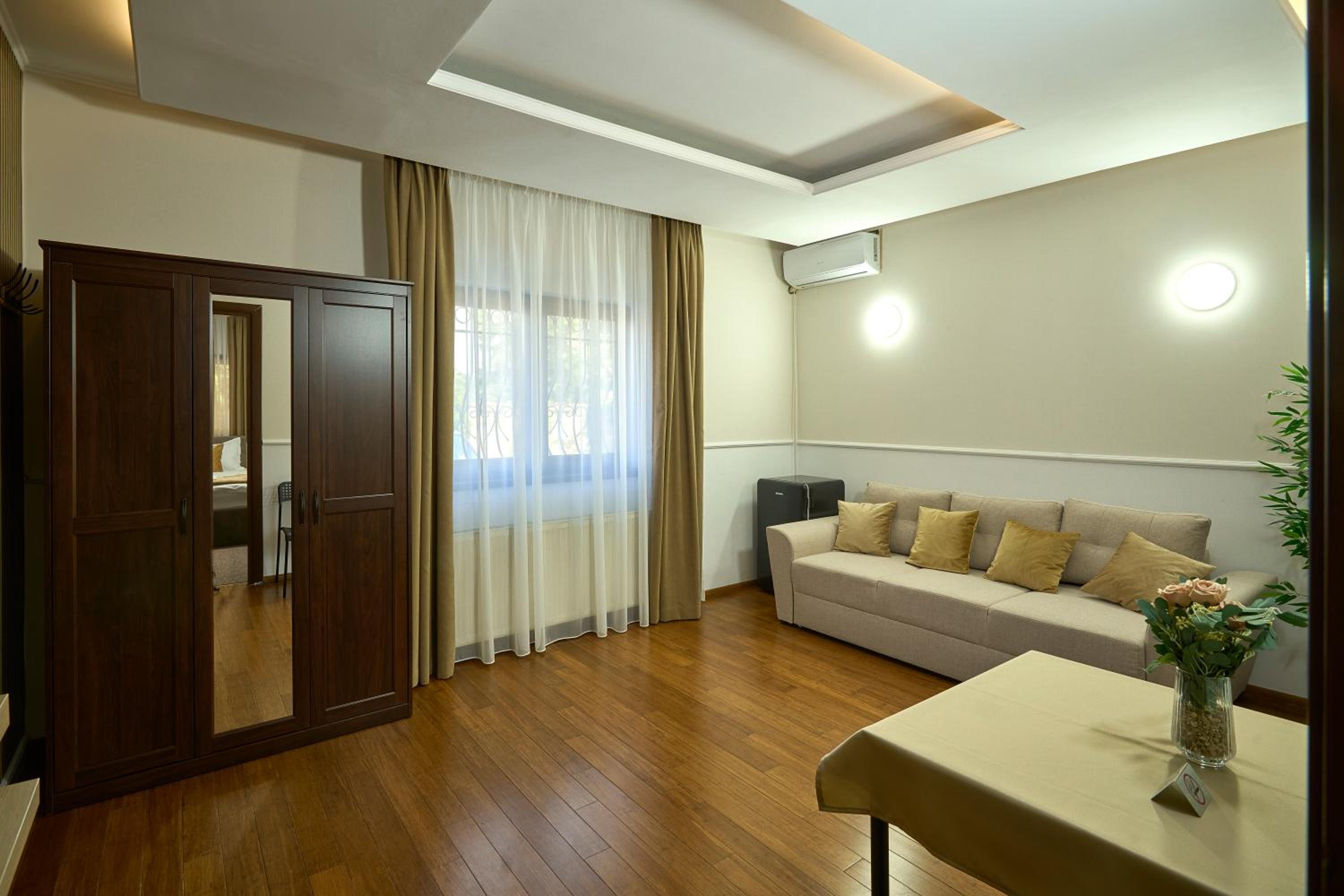 Therme Airport Resort