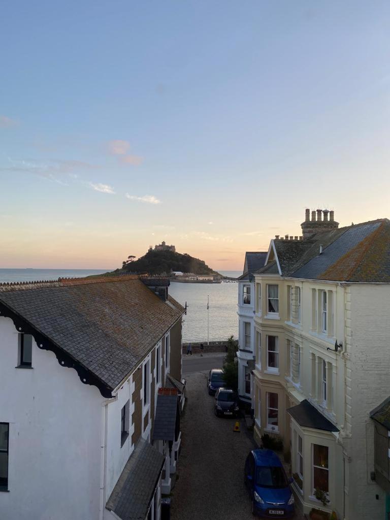 Marazion Beach Town House with Private Parking view 4