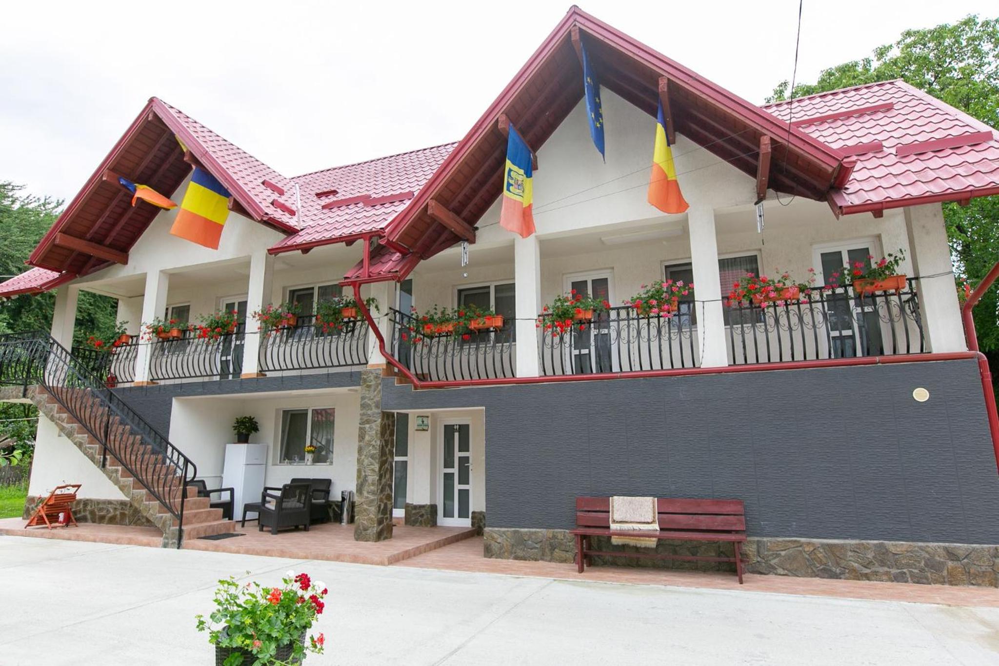 Casa Mădălina view 4